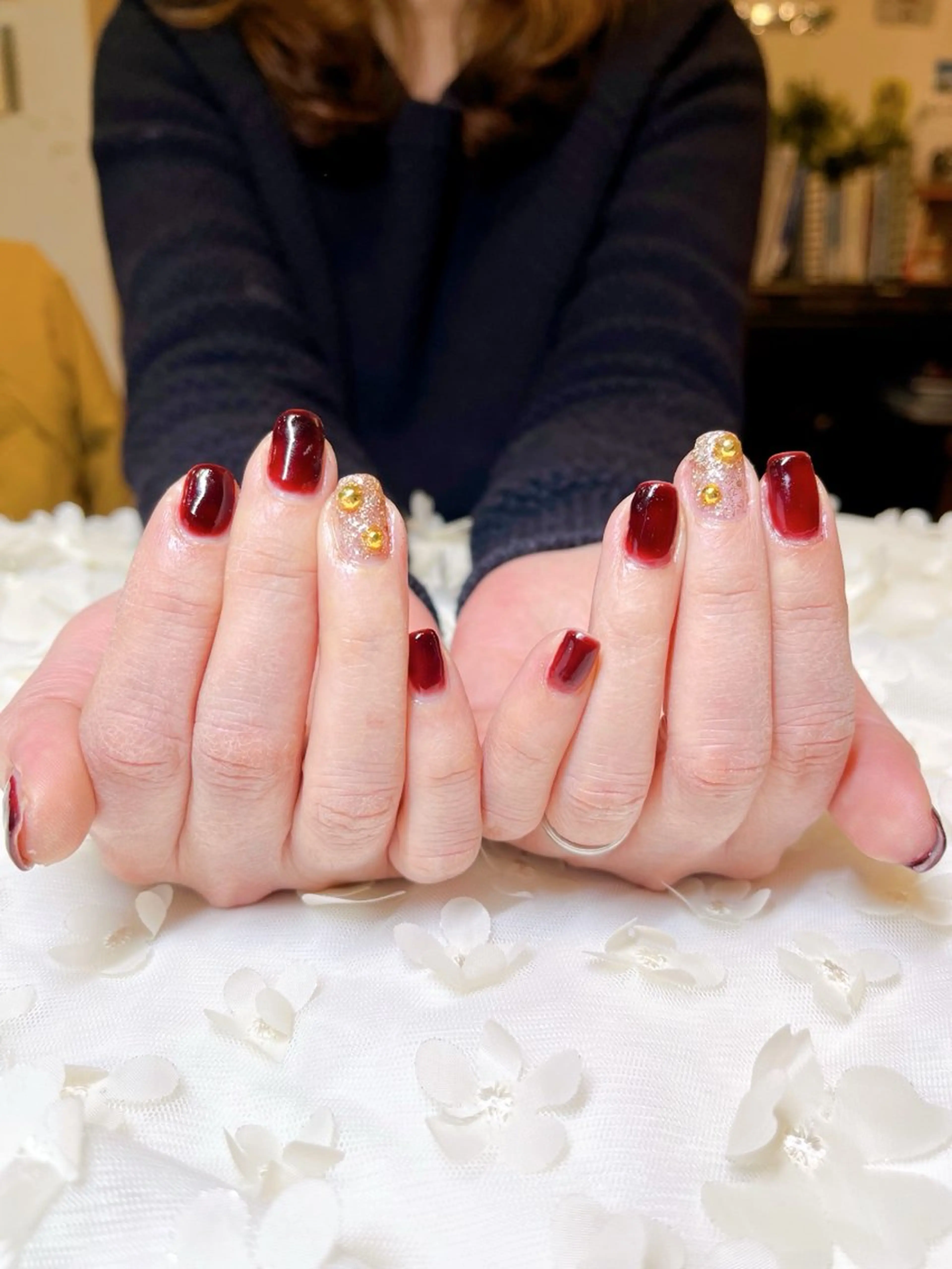 ネイル アートネイル ボルドー ゴールド ラメ(グリッター) ハンドネイル GARDEN GELのネイルデザイン