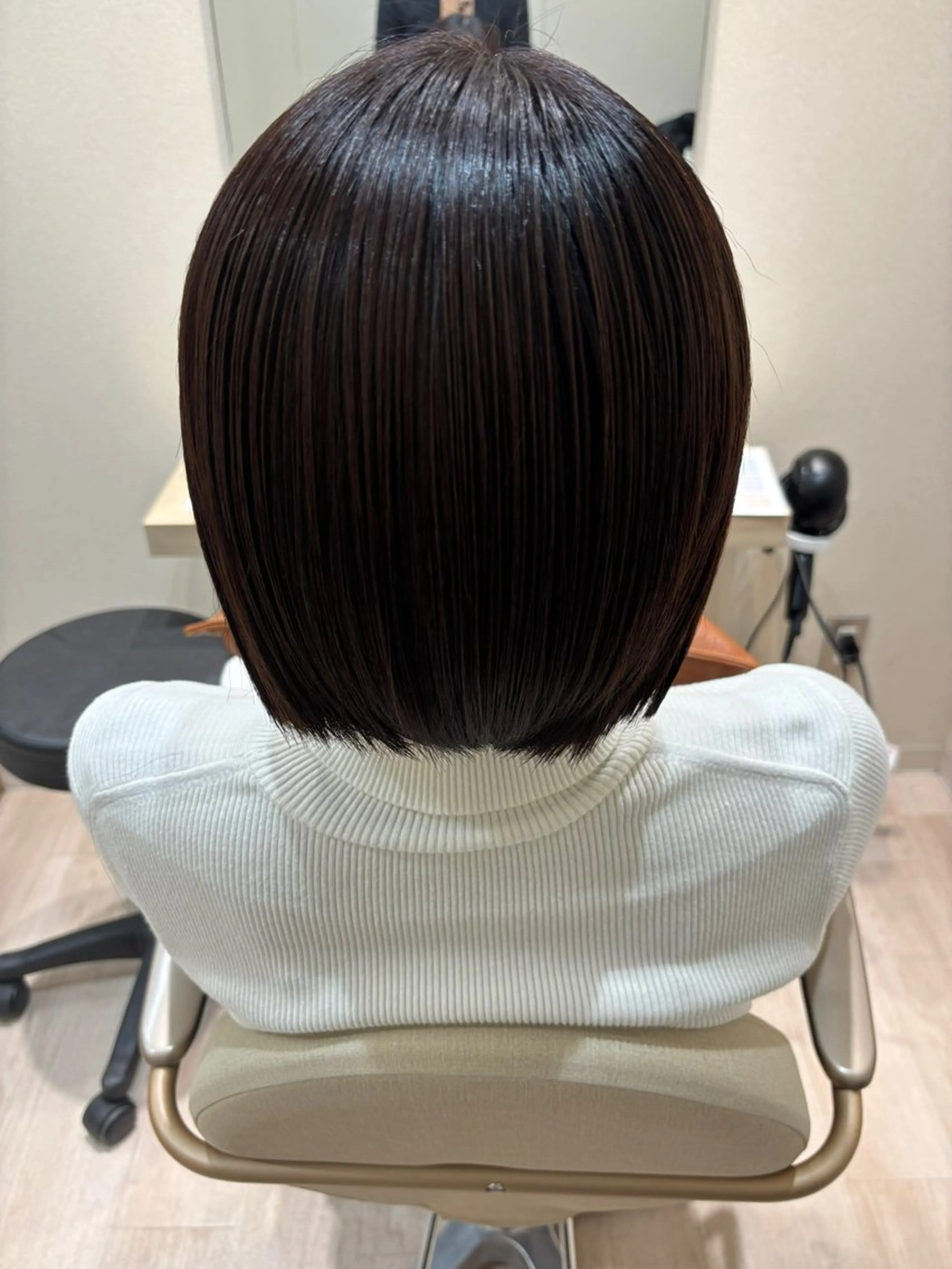カラー 佐治 梨乃のヘアスタイル