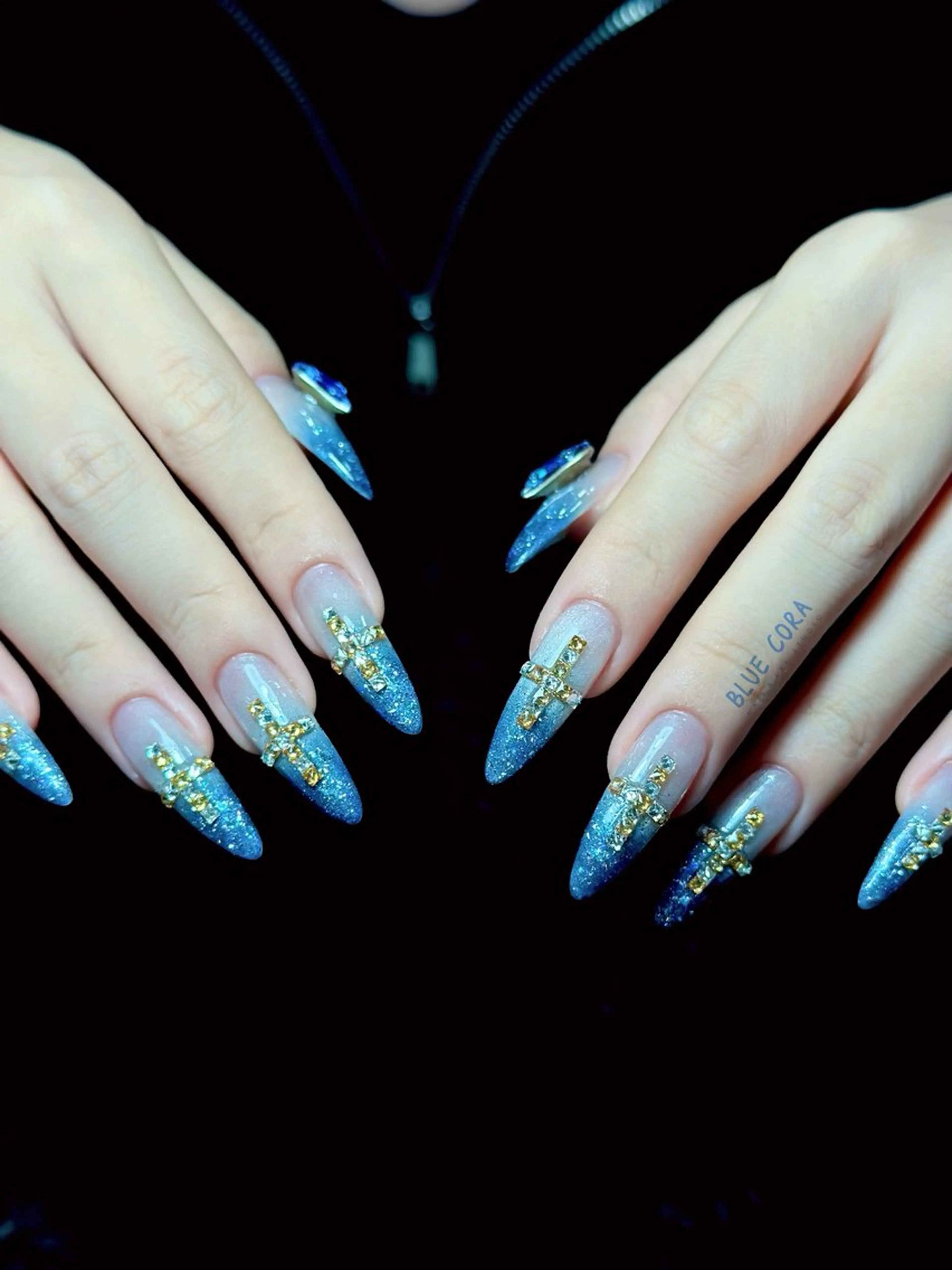 ネイル ラメ(グリッター) マグネットネイル ハンドネイル ハンドケア BLUE CORA所属・BLUE CORAのネイルデザイン