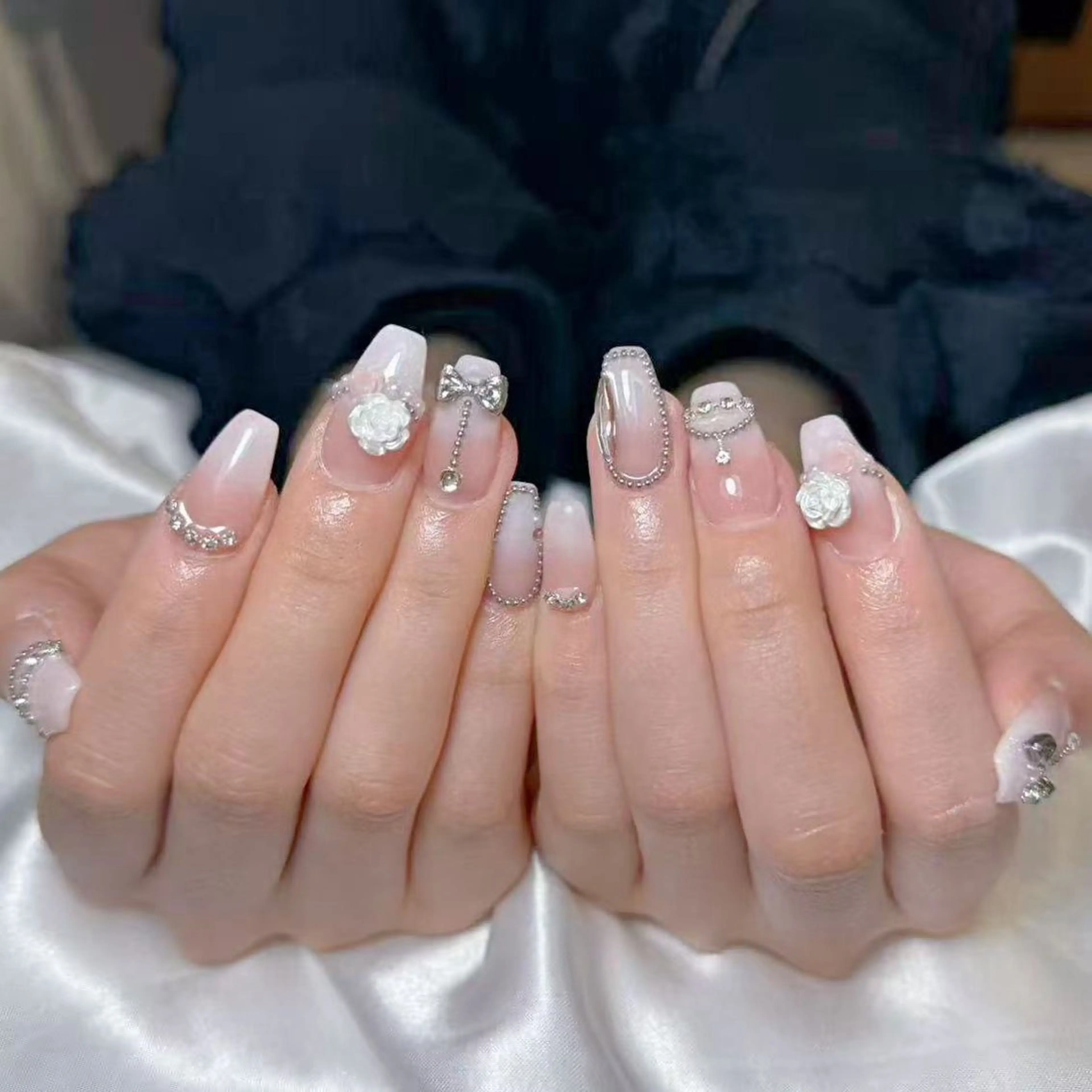 ネイル アートネイル オーロラネイル ガーリー キラキラネイル マグネットネイル Diamond Kokona🩷のネイルデザイン