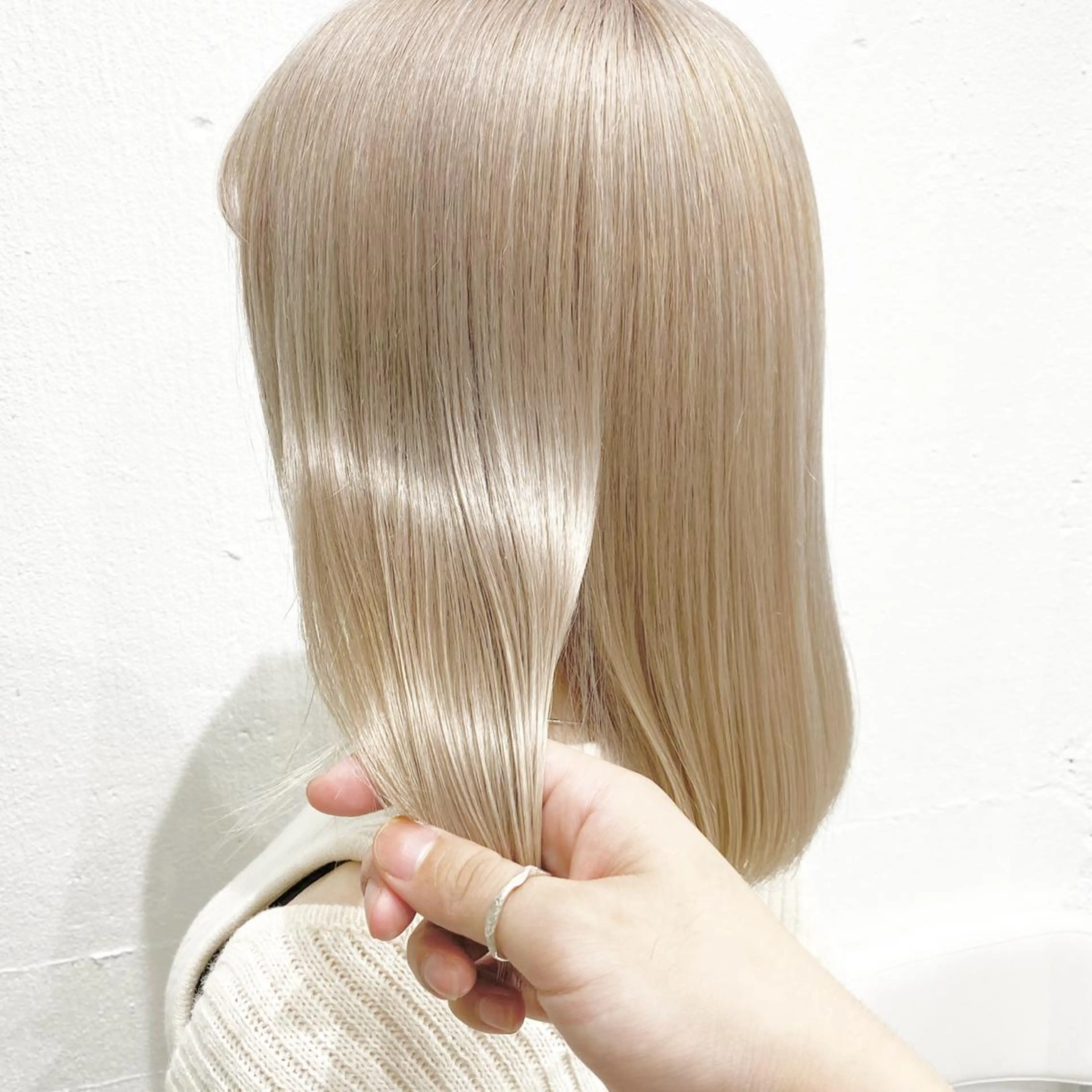 ミディアム カラー ヘアカラー トリートメント kai .のヘアスタイル