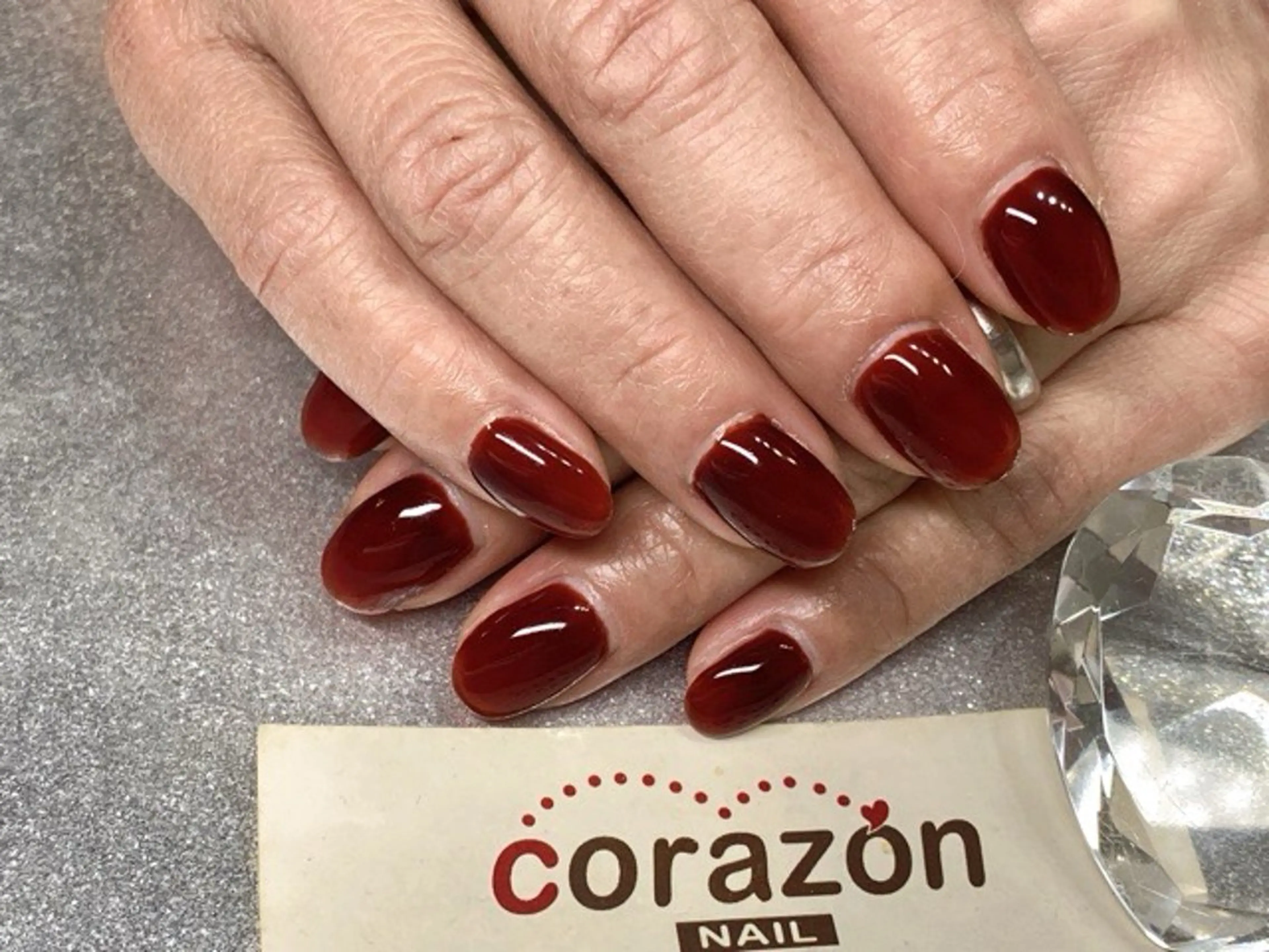 ネイル ブラウン ジェルネイル ワンカラーネイル ハンドネイル corazon所属・ネイリスト aicoのネイルデザイン