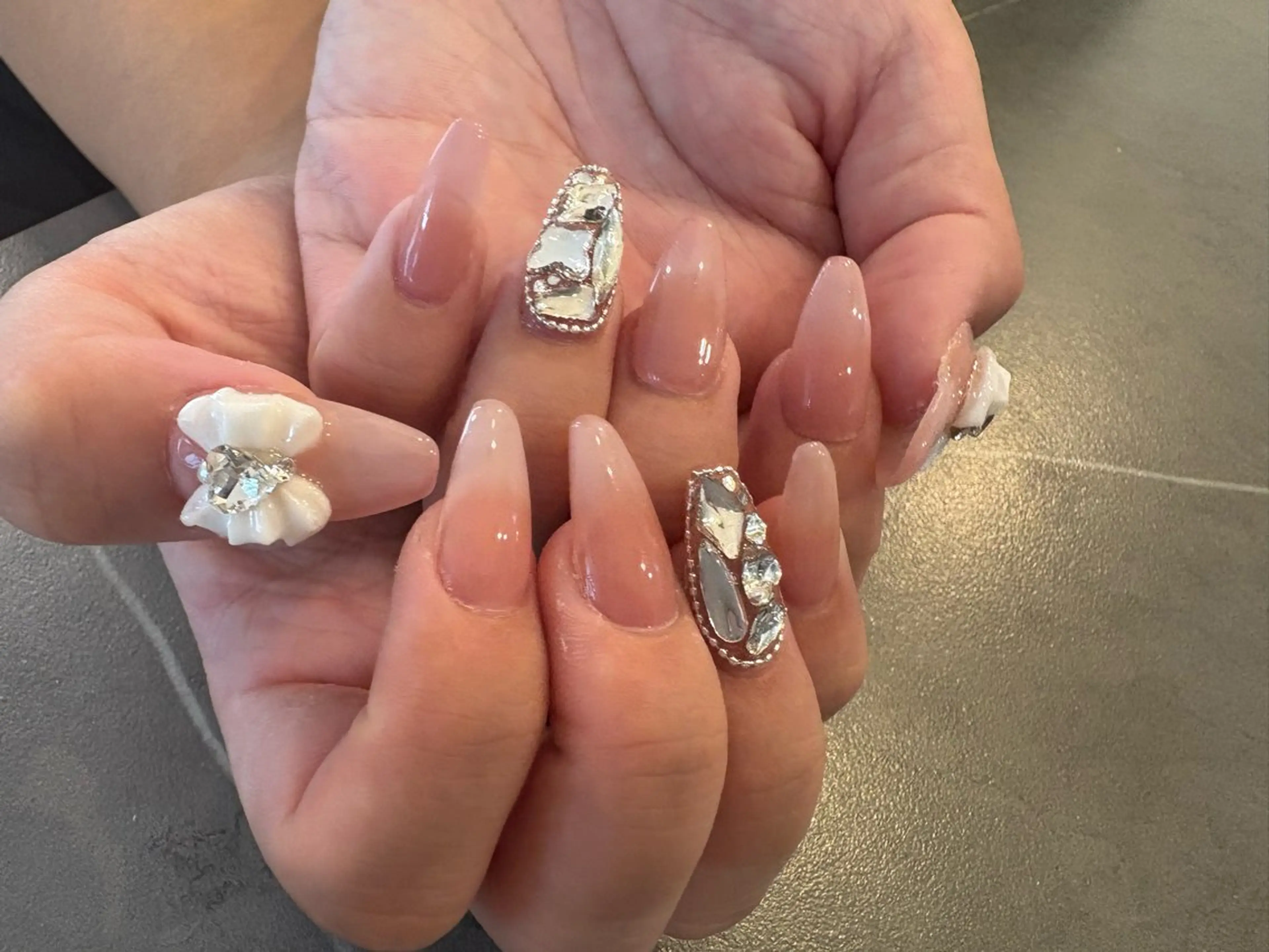 ネイル アートネイル 韓国ネイル リボン ハンドネイル ✨韓国✨nail salonLumieのネイルデザイン