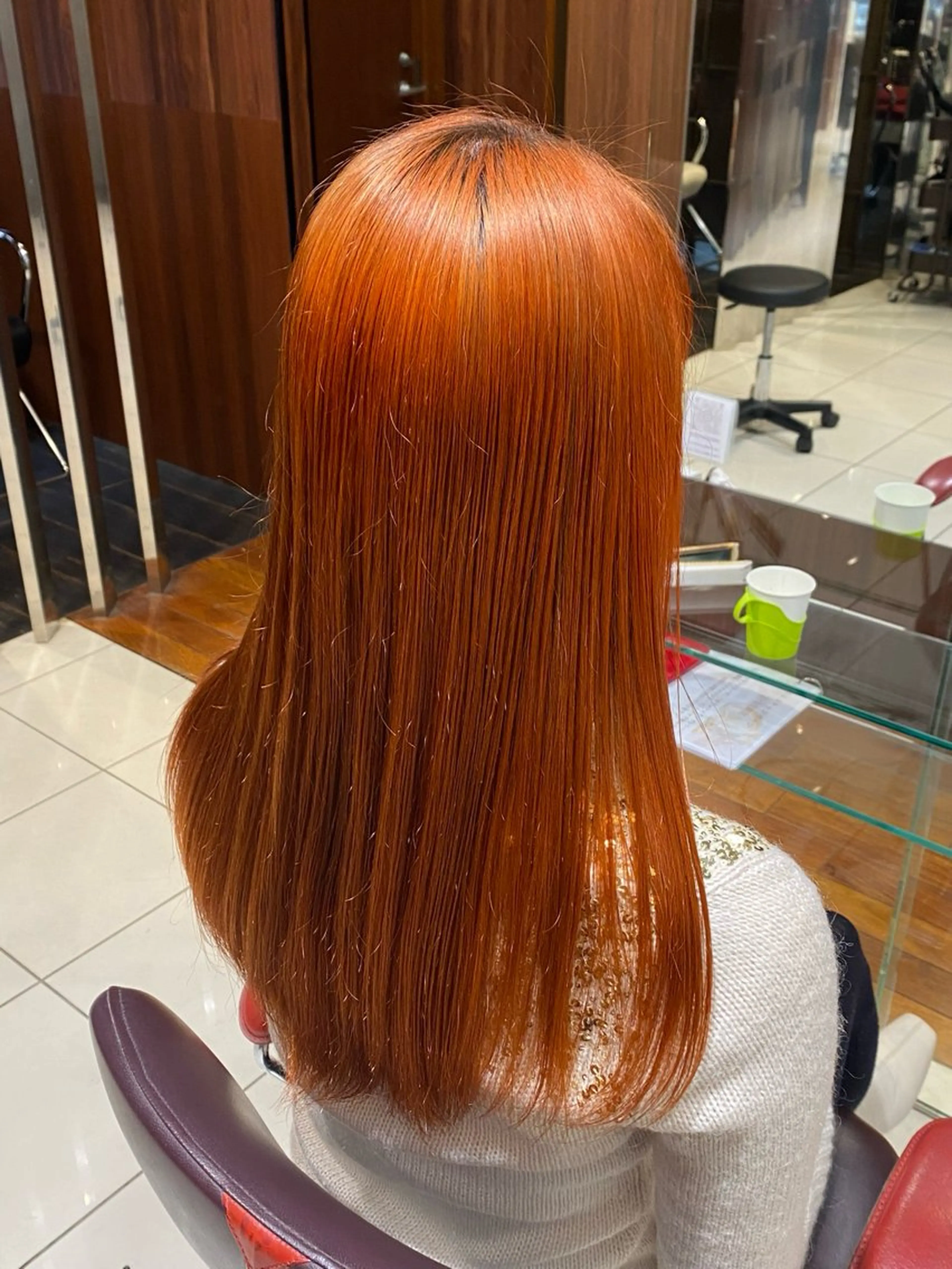 ロング カラー ブリーチ オレンジ イエローカラー ヘアカラー トリートメント 🍒ブリーチカラー 🍊暖水 まりあのヘアスタイル