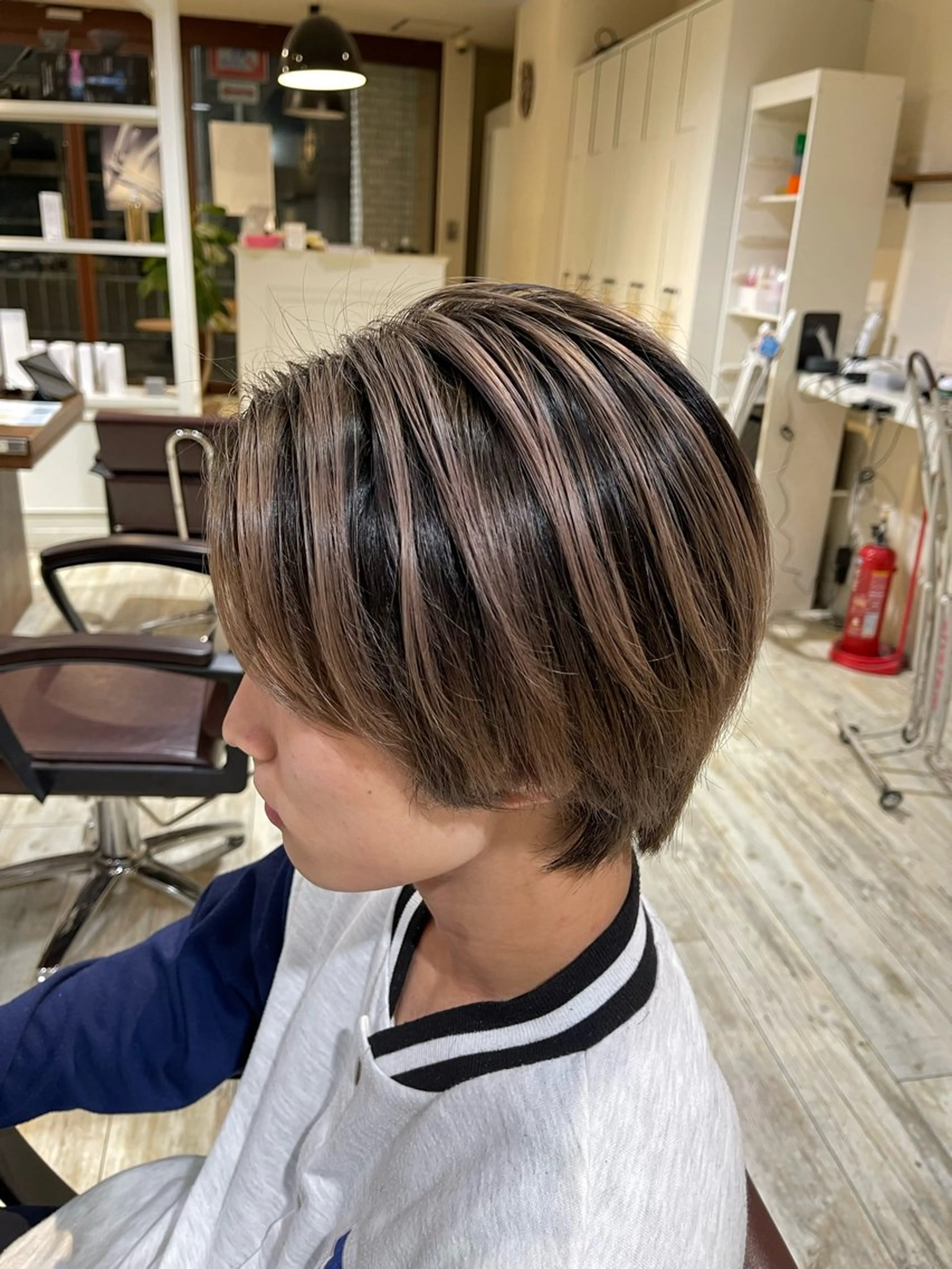 ショート カラー ブリーチ カット ヘアカラー トリートメント Che'ri所属・海外レイヤー/ レイヤーカット/和田のヘアスタイル