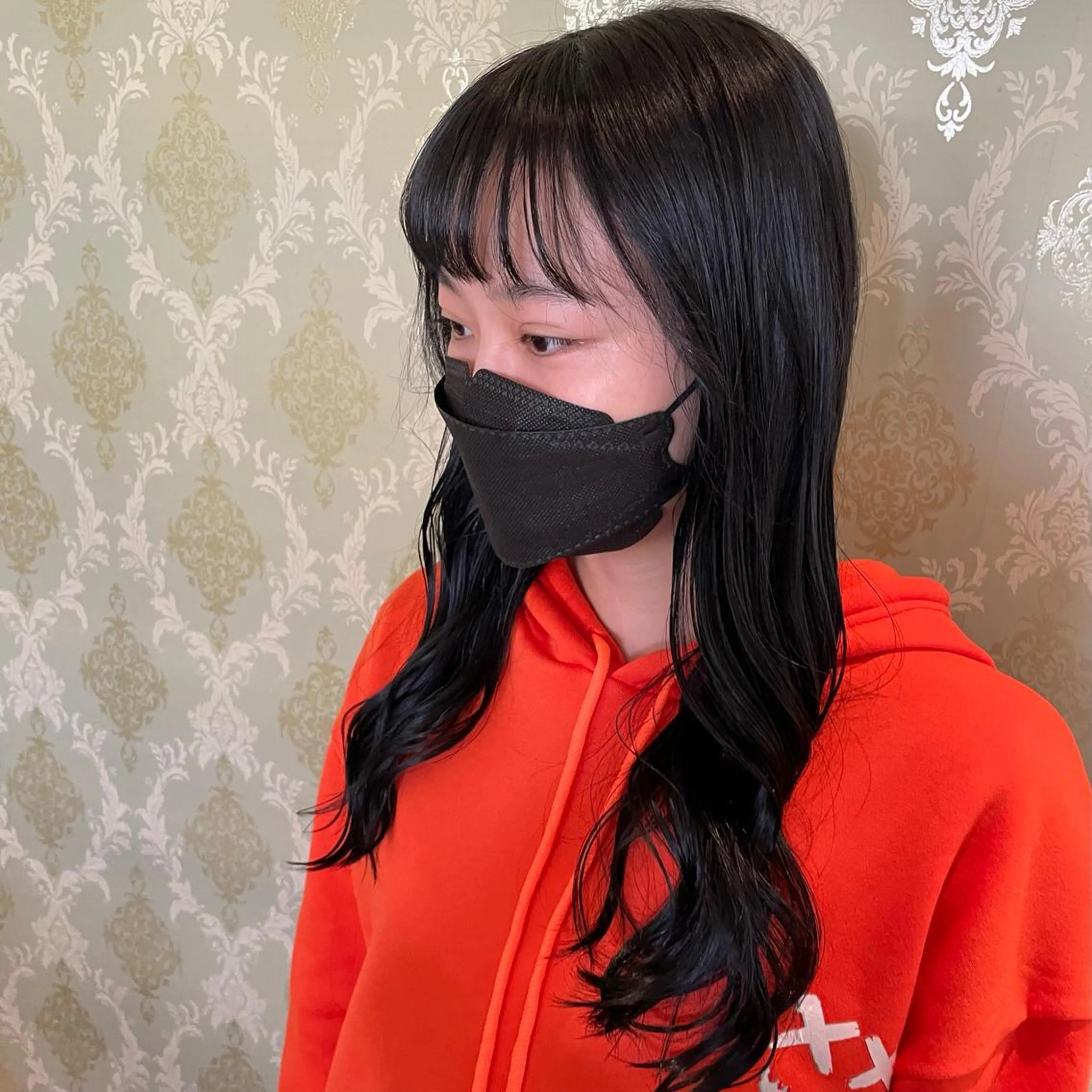 ロング カラー 黒髪 ブルーカラー ブルーブラック 韓国風ヘア EARTH中島 秋桜久のヘアスタイル