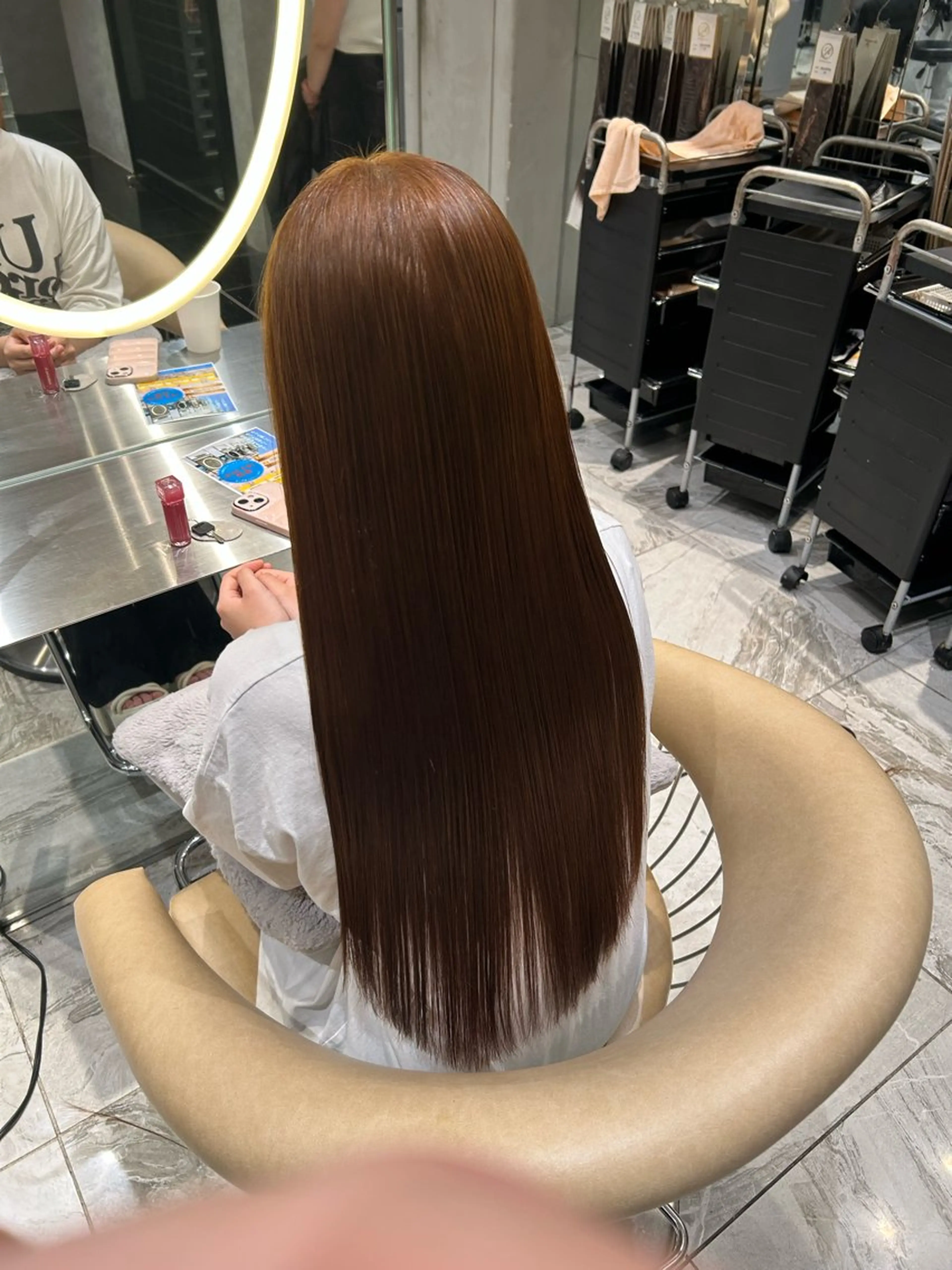 ロング ヘアカラー 🥇KEN /レイヤー/艶カラーのヘアスタイル