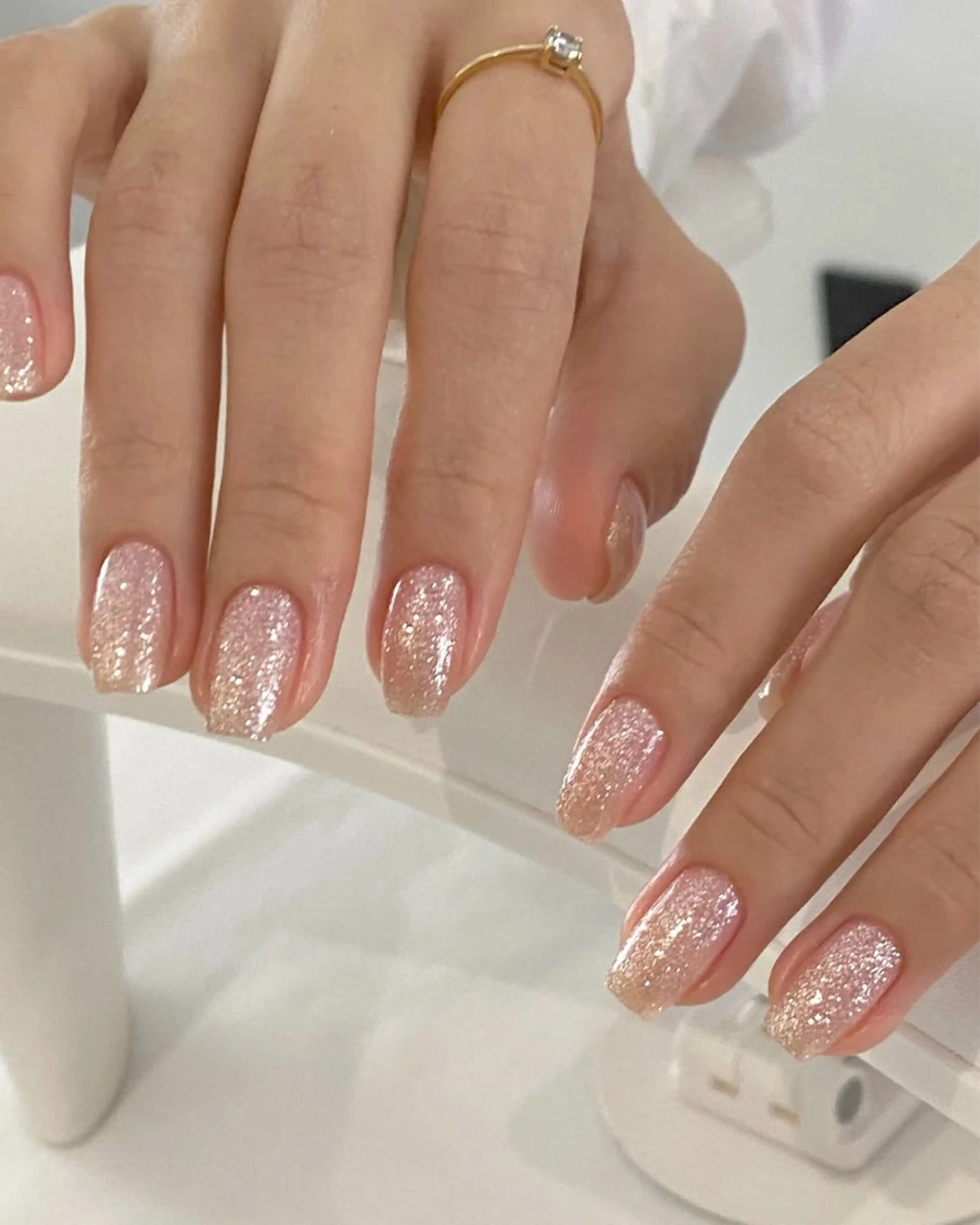 ネイル ラメ(グリッター) ワンカラーネイル Nail salon Amoureuse ネイルサロン アムルーズ所属・ネイリスト ミクのネイルデザイン
