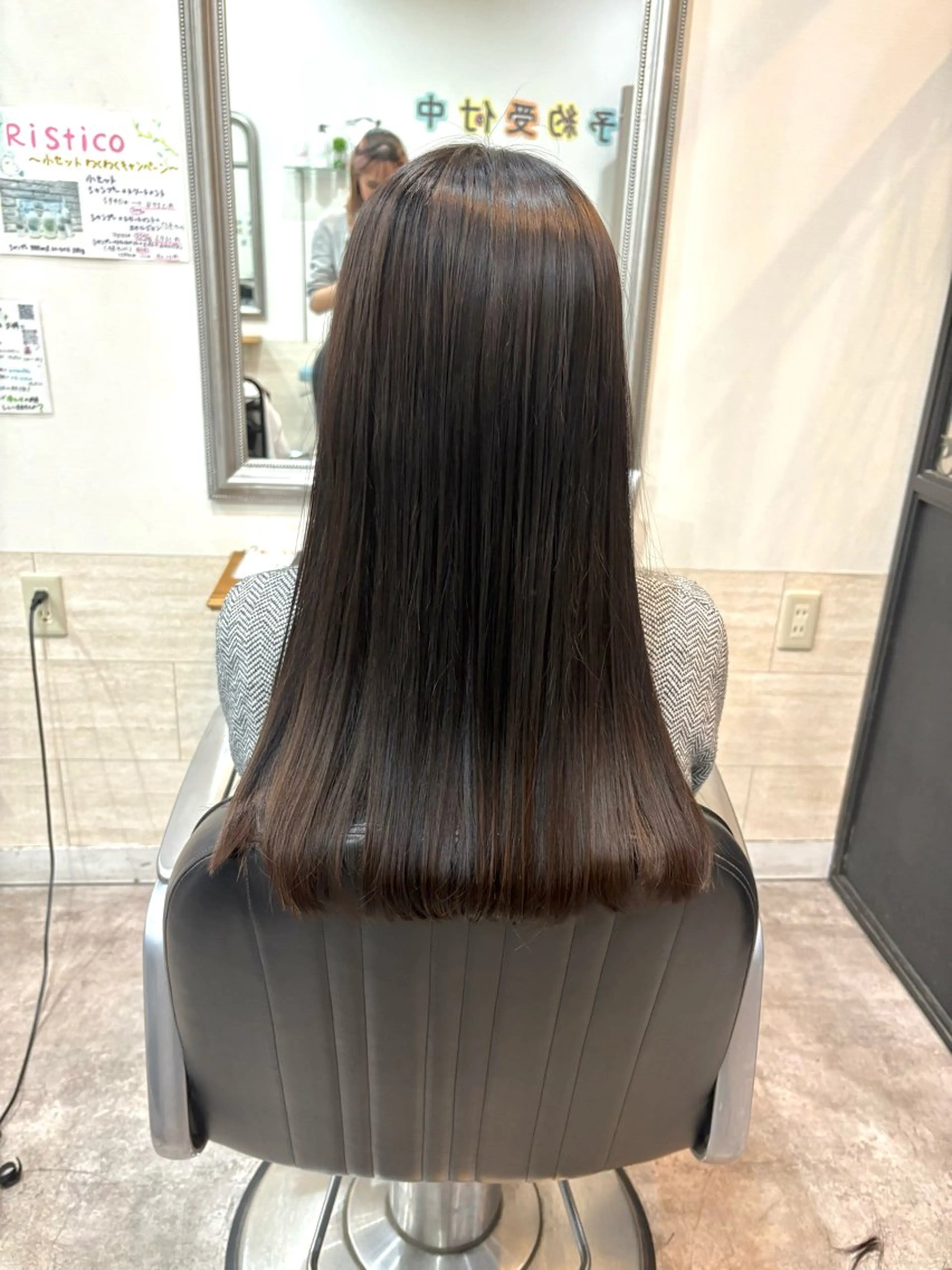 ロング 堀川 希歩のヘアスタイル