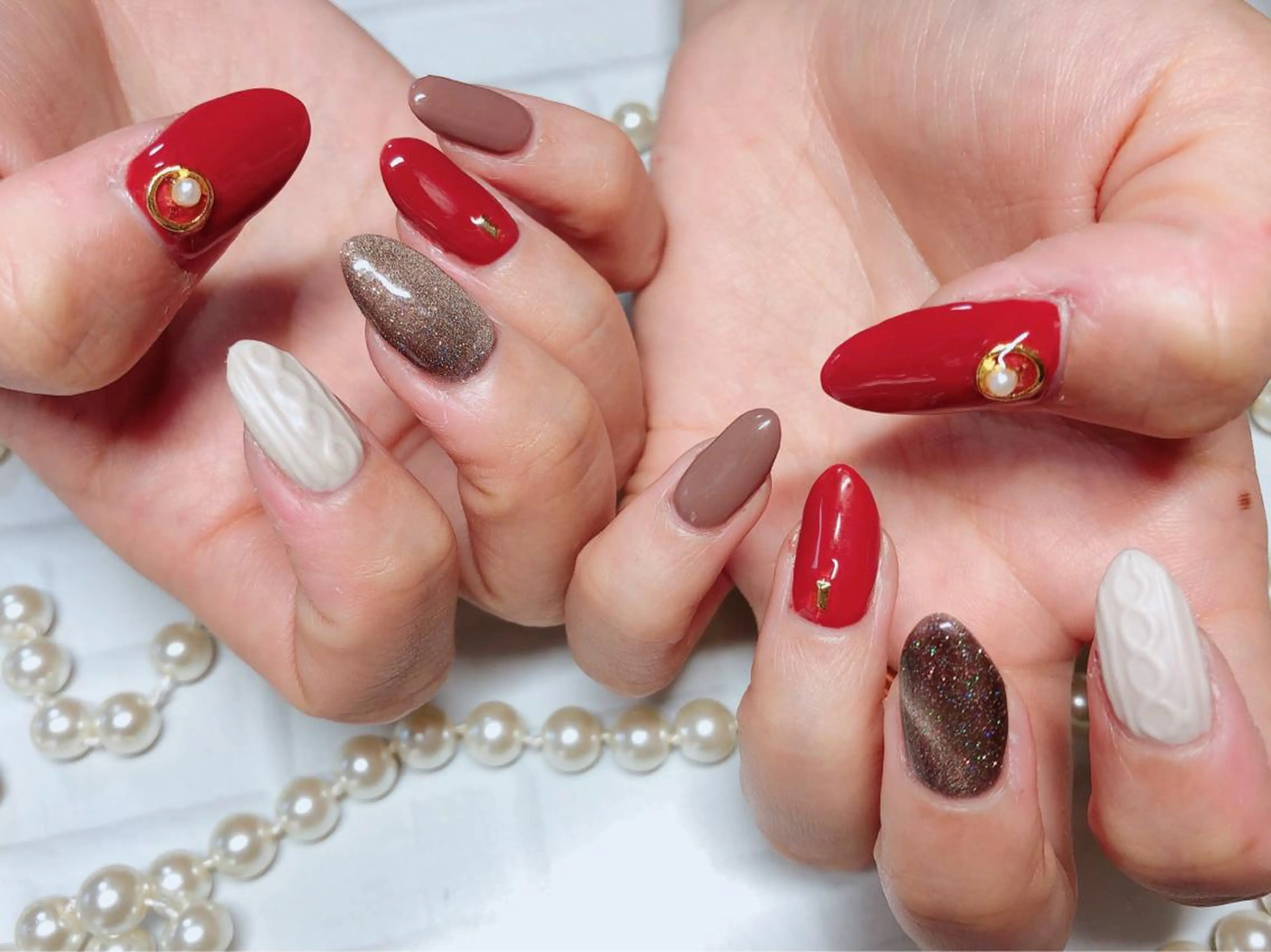 ネイル 冬ネイル クリスマス ハンドネイル ハンドケア ネイルサロン HARRYS所属・ネイル･脱毛サロン HARRYSのエステ・リラクイメージ