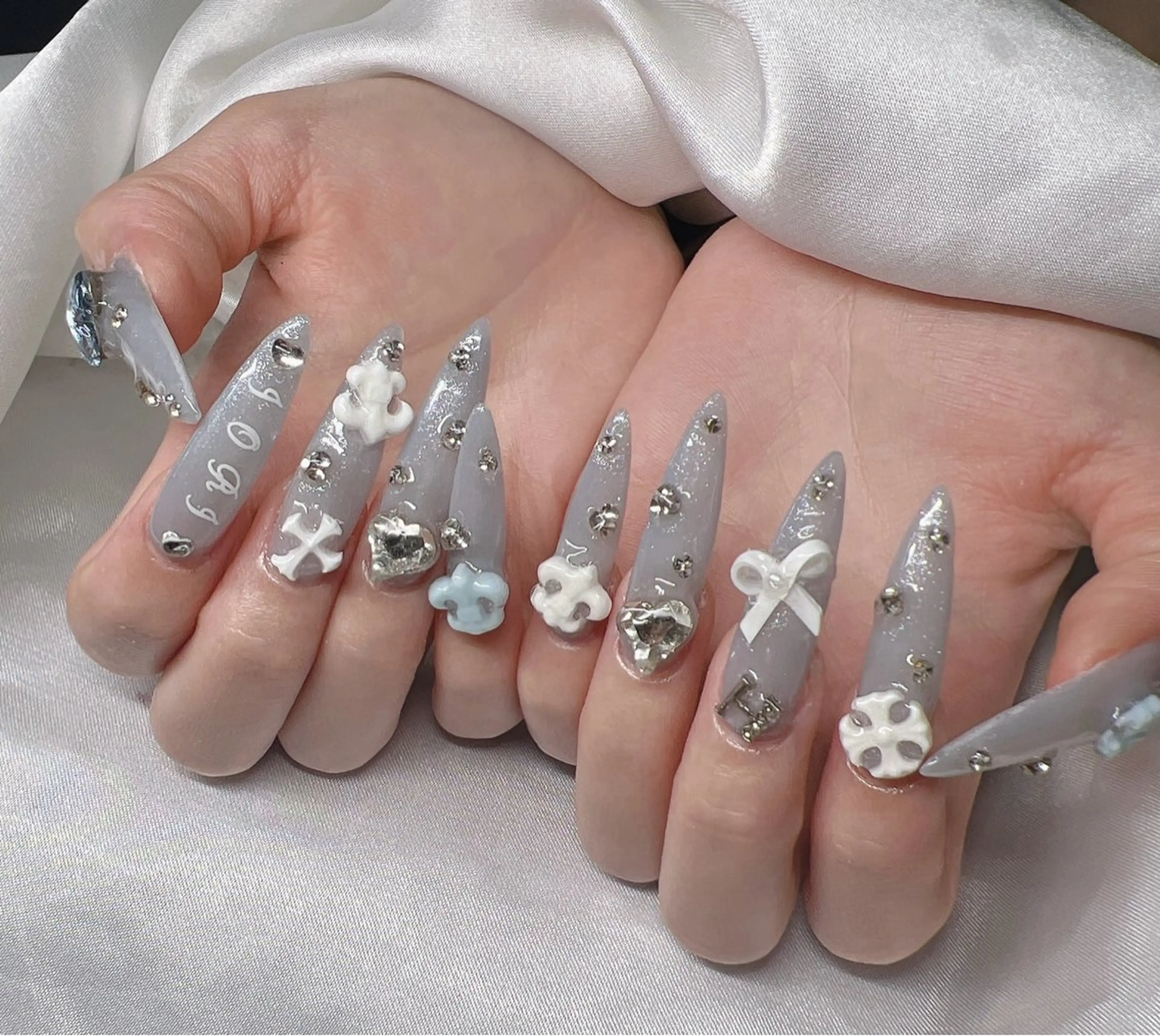 ネイル ハンドネイル Lee Nailsのネイルデザイン