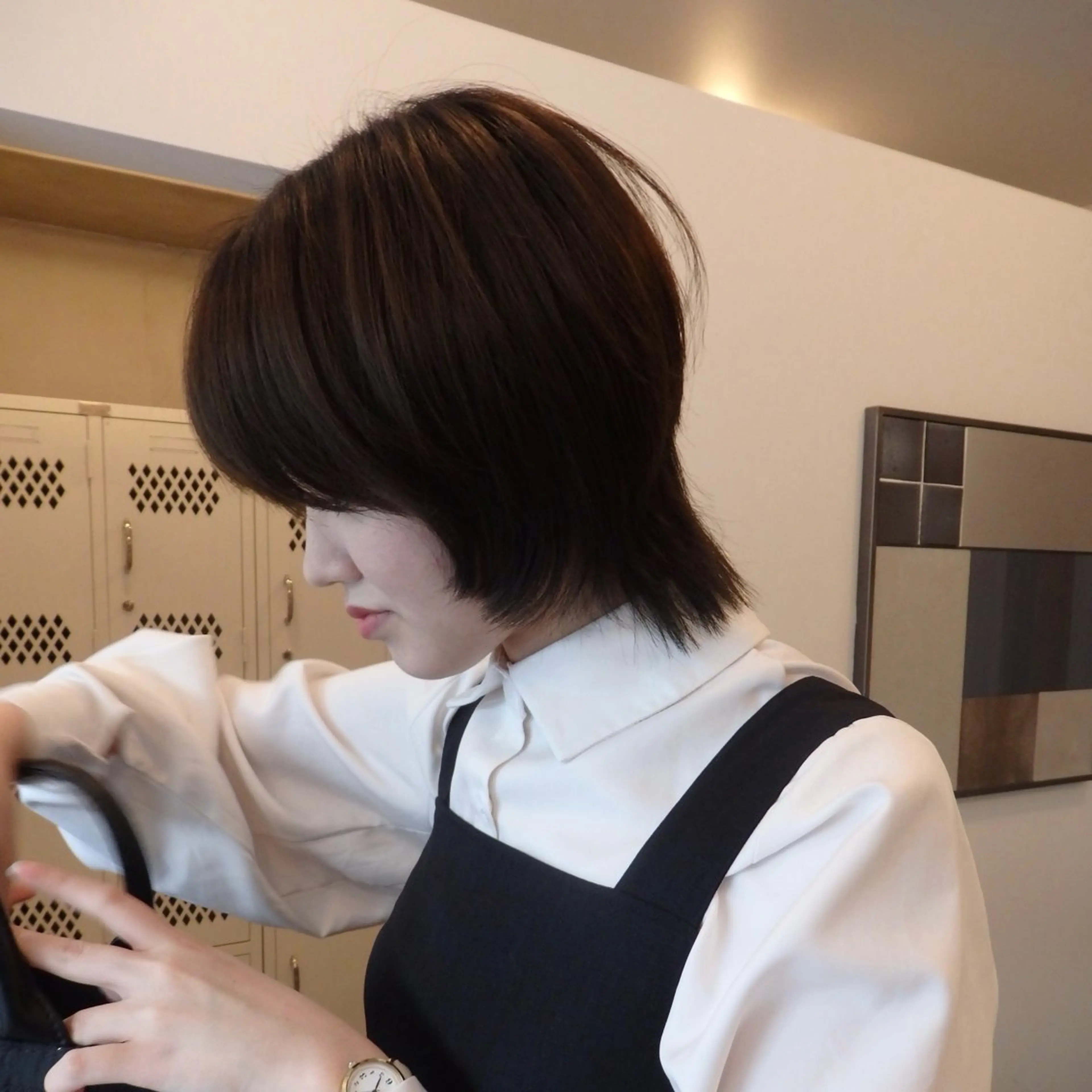 ミディアム ウルフカット 彩葉/ブリーチ/ カットモデル栄・伏見のヘアスタイル