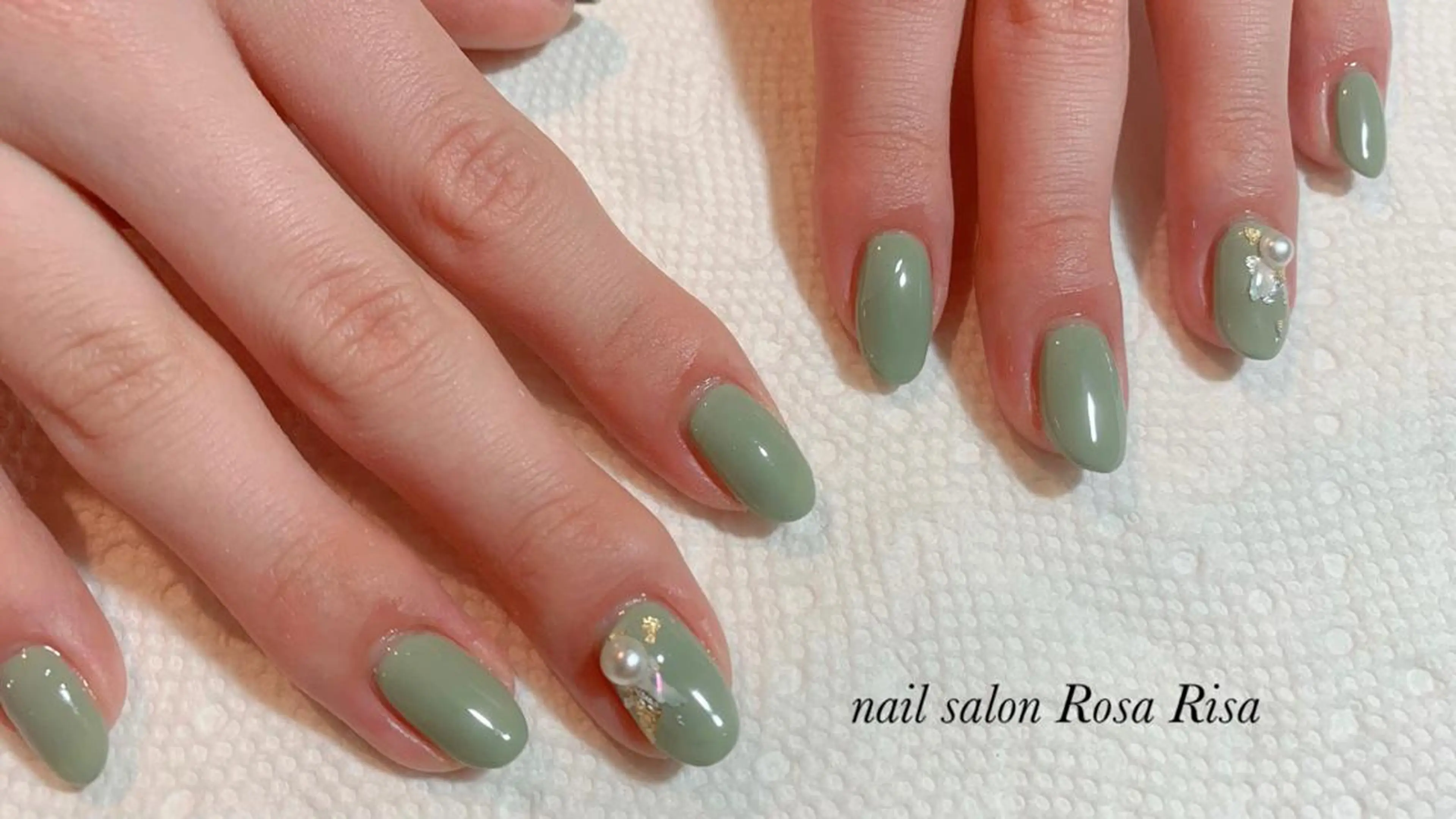 ミディアム ネイル パステルネイル シンプルネイル ネイルスタジオ シェイクユアハンズのネイルデザイン