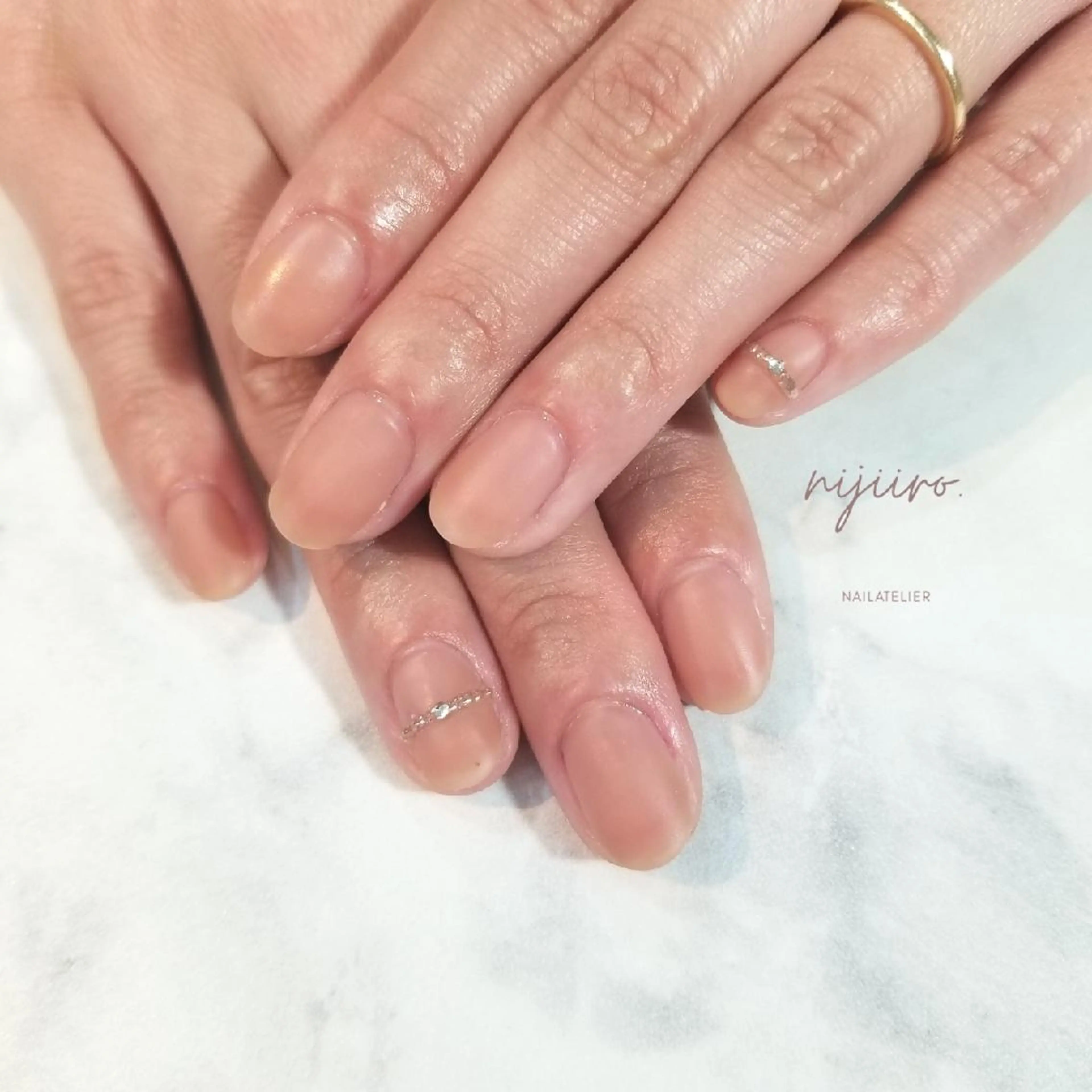 ネイル マットネイル ワンカラーネイル ハンドネイル nailatelier nijiiro.所属・nijiiro🌈 サトウのネイルデザイン