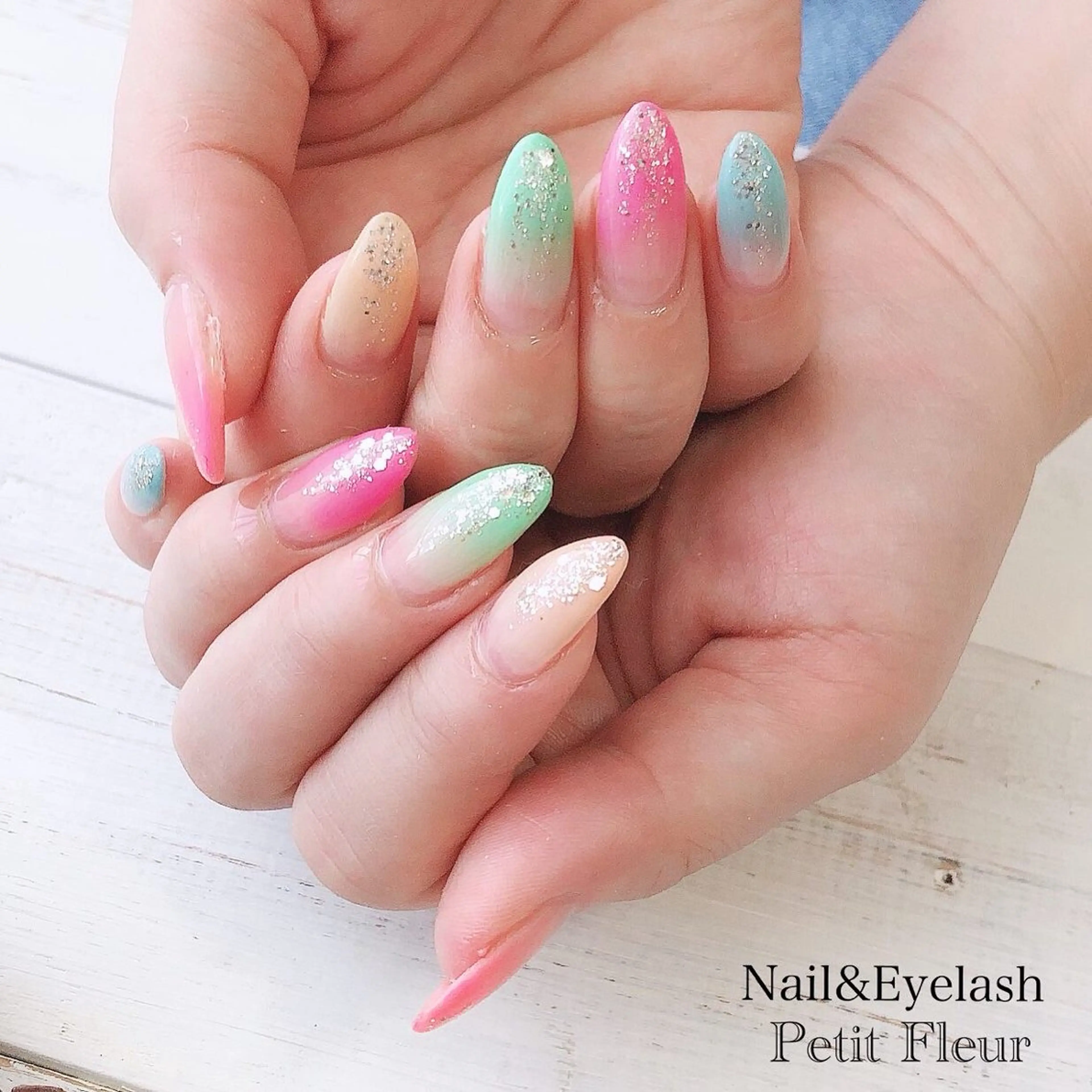 ネイル Petit Fleur所属・青柳 亜梨奈のマツエク・マツパデザイン