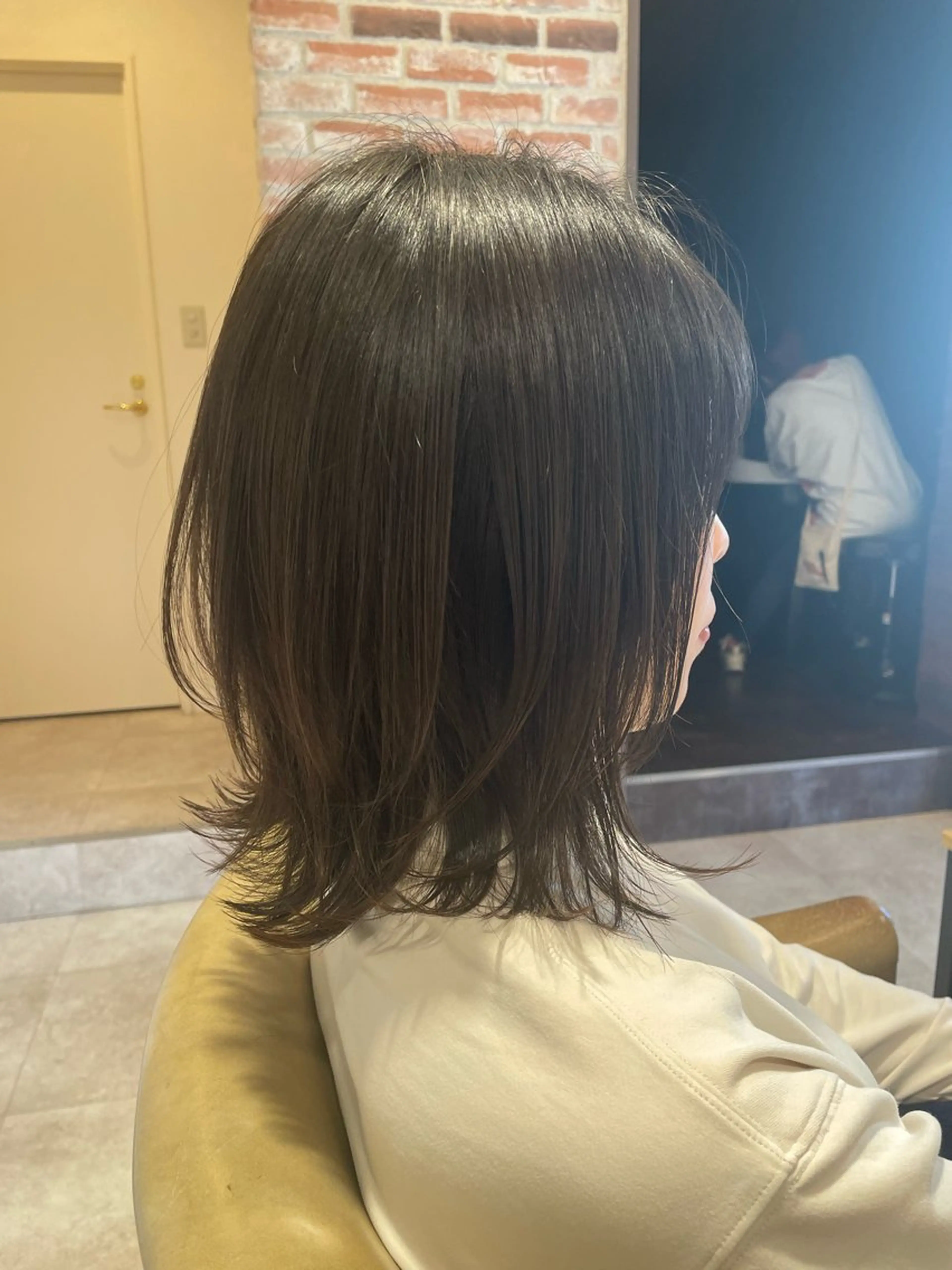 ミディアム 顔周りカット レイヤーカット カット YUSICA  所沢 イマムラ✳︎✴︎のヘアスタイル