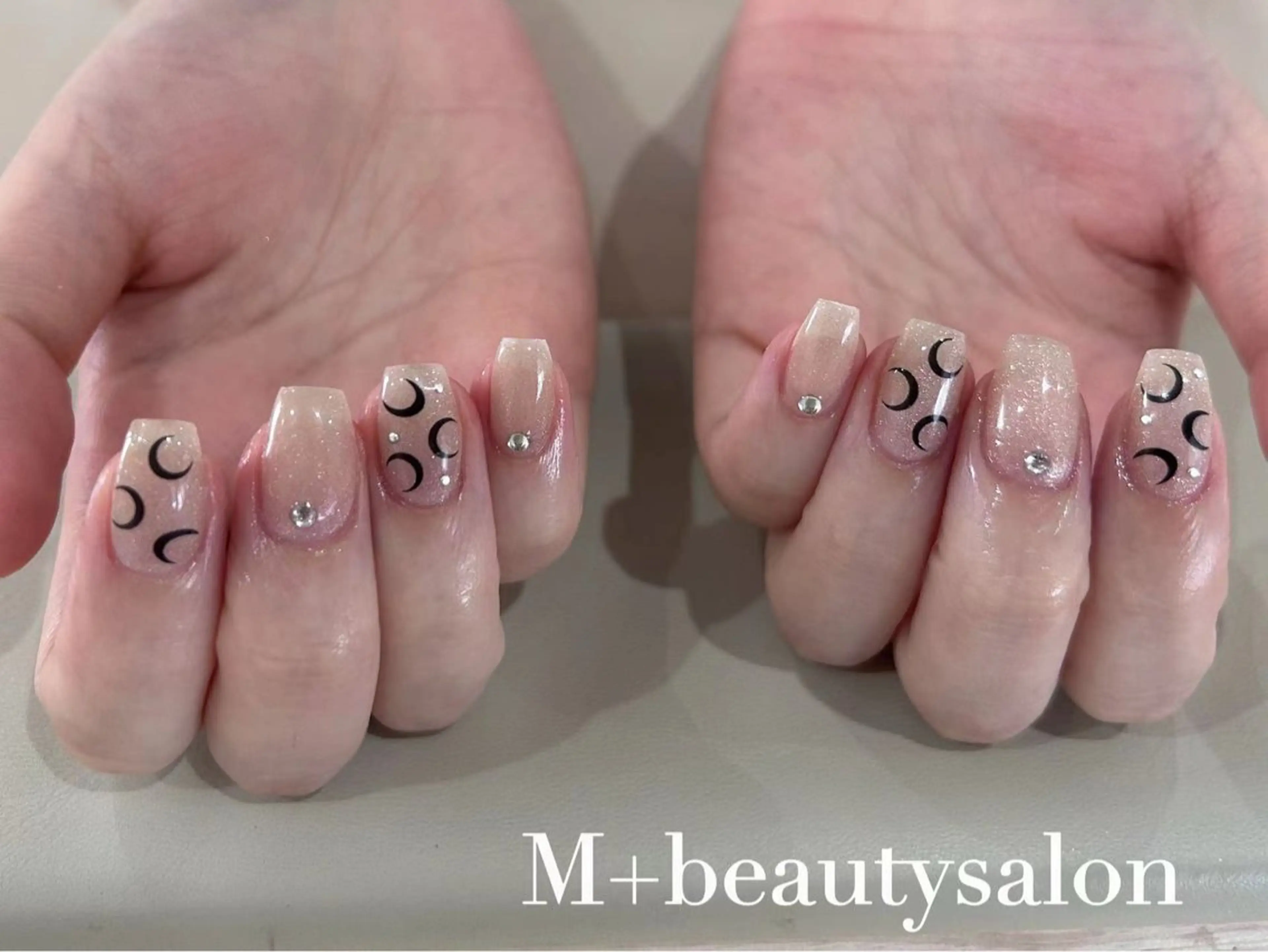 ネイル M+  Beauty Salonのネイルデザイン
