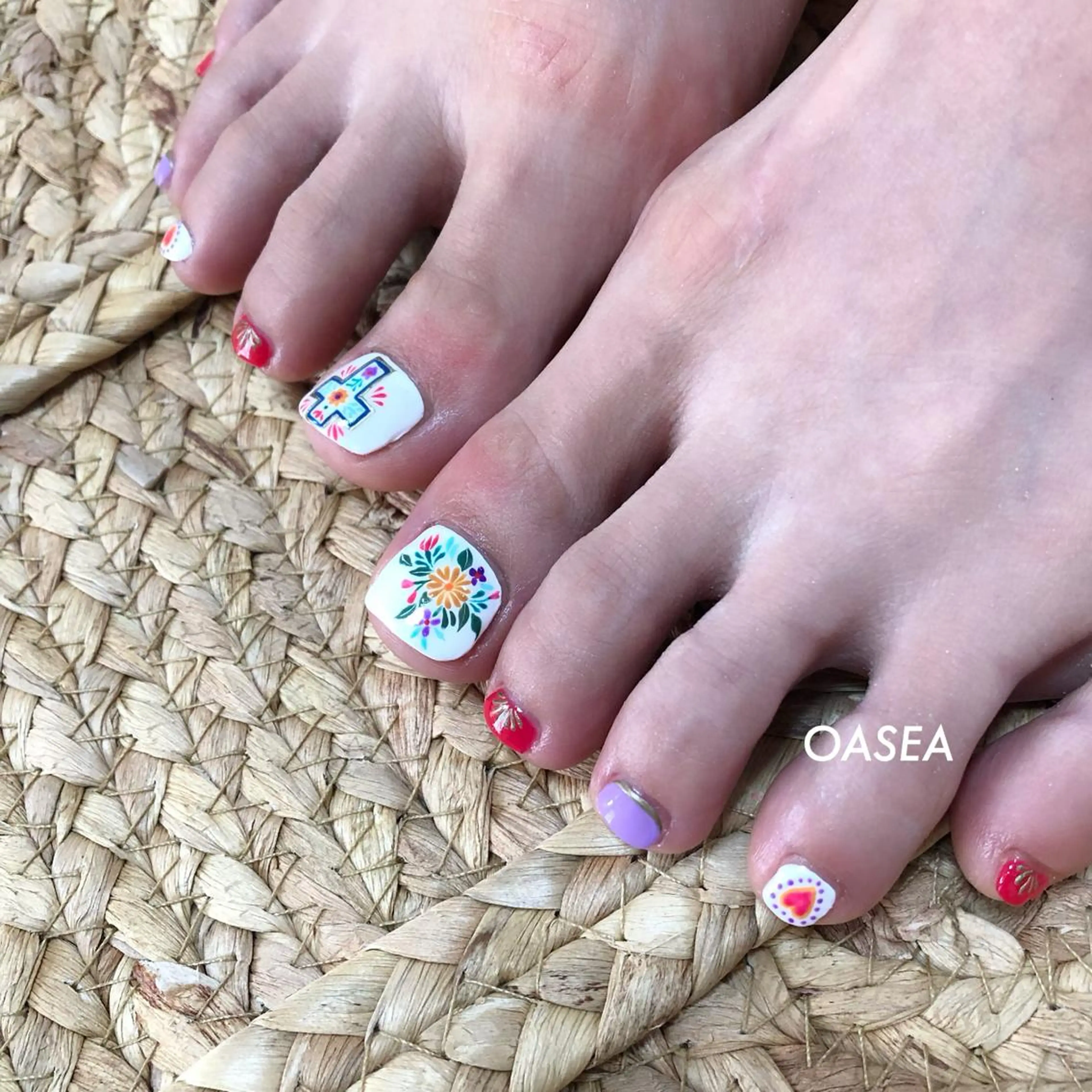 ネイル フットネイル 🌞💜 KAORI 🌴のネイルデザイン