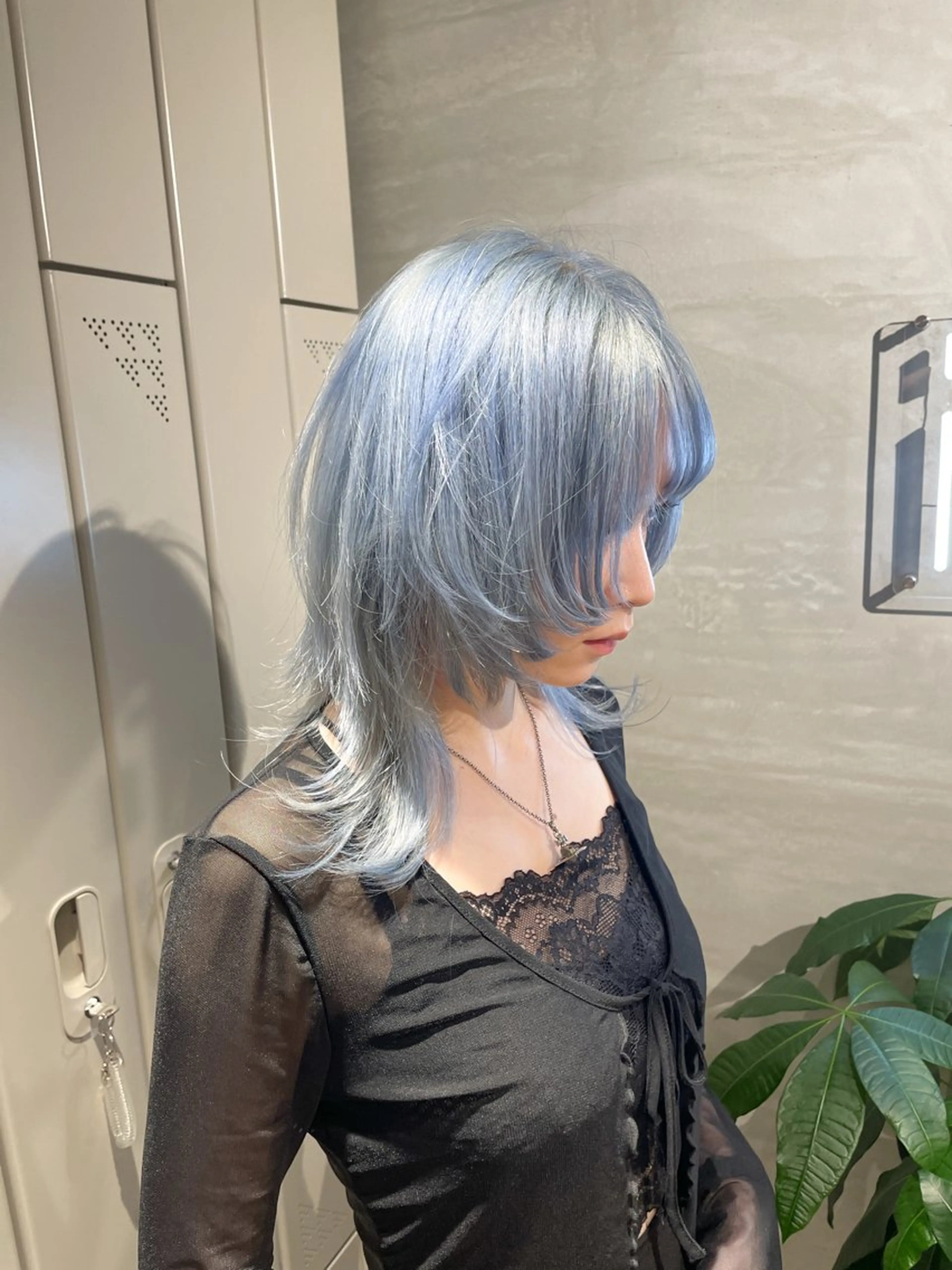 セミロング カラー Miyamoto Yasuchikaのヘアスタイル