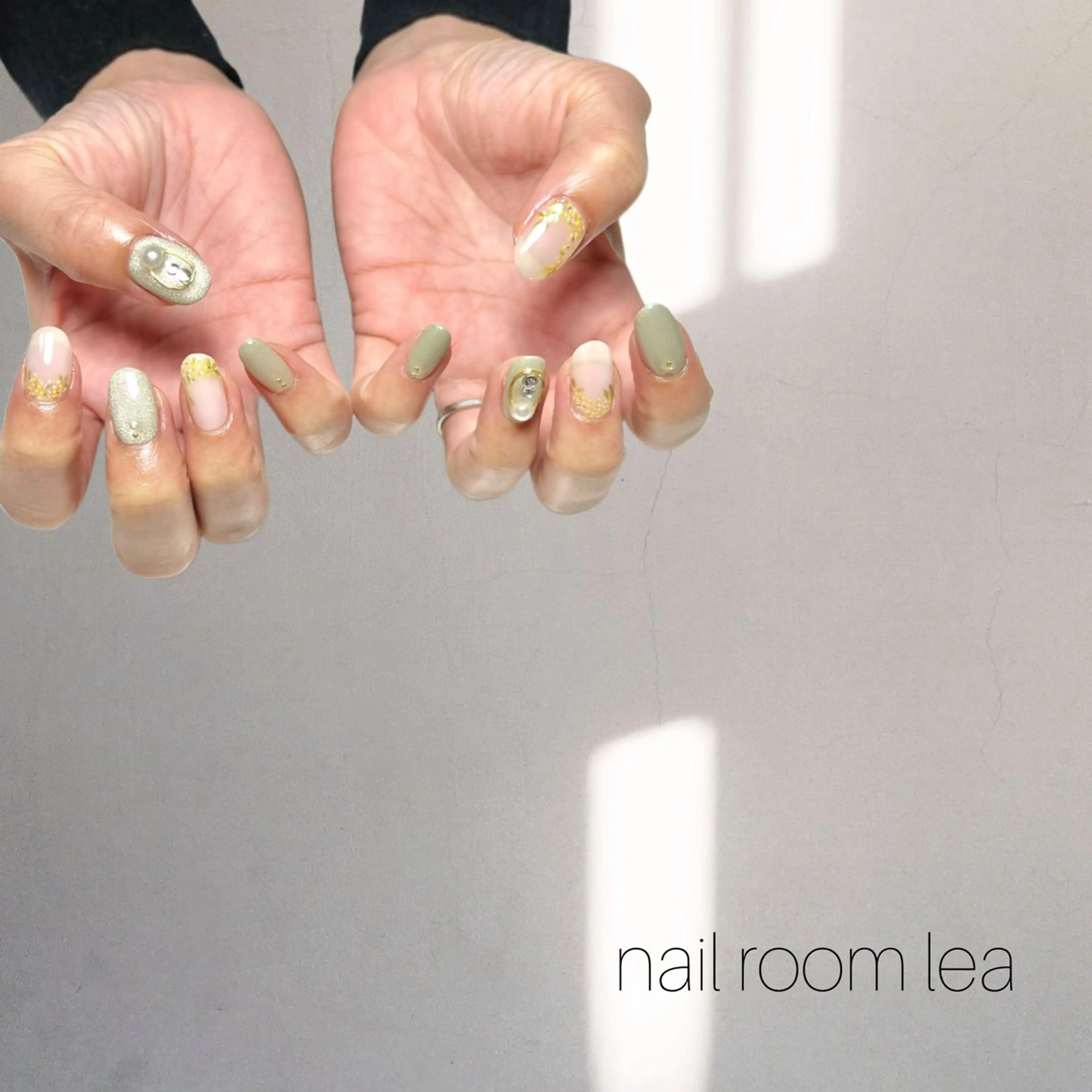 ネイル ハンドネイル nailroom leaのネイルデザイン