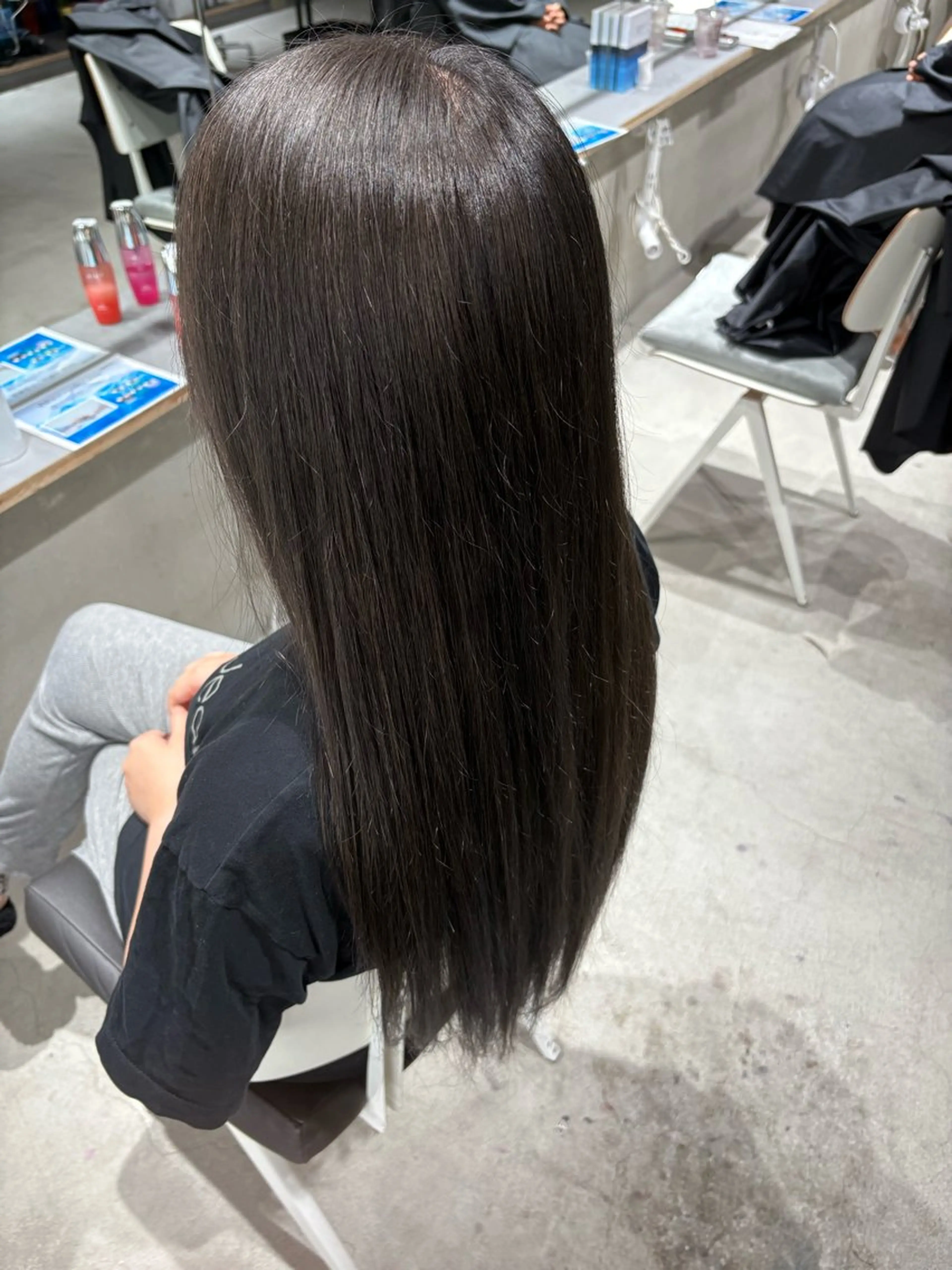 セミロング カラー ブリーチ ヘアカラー 玉置 七海のヘアスタイル