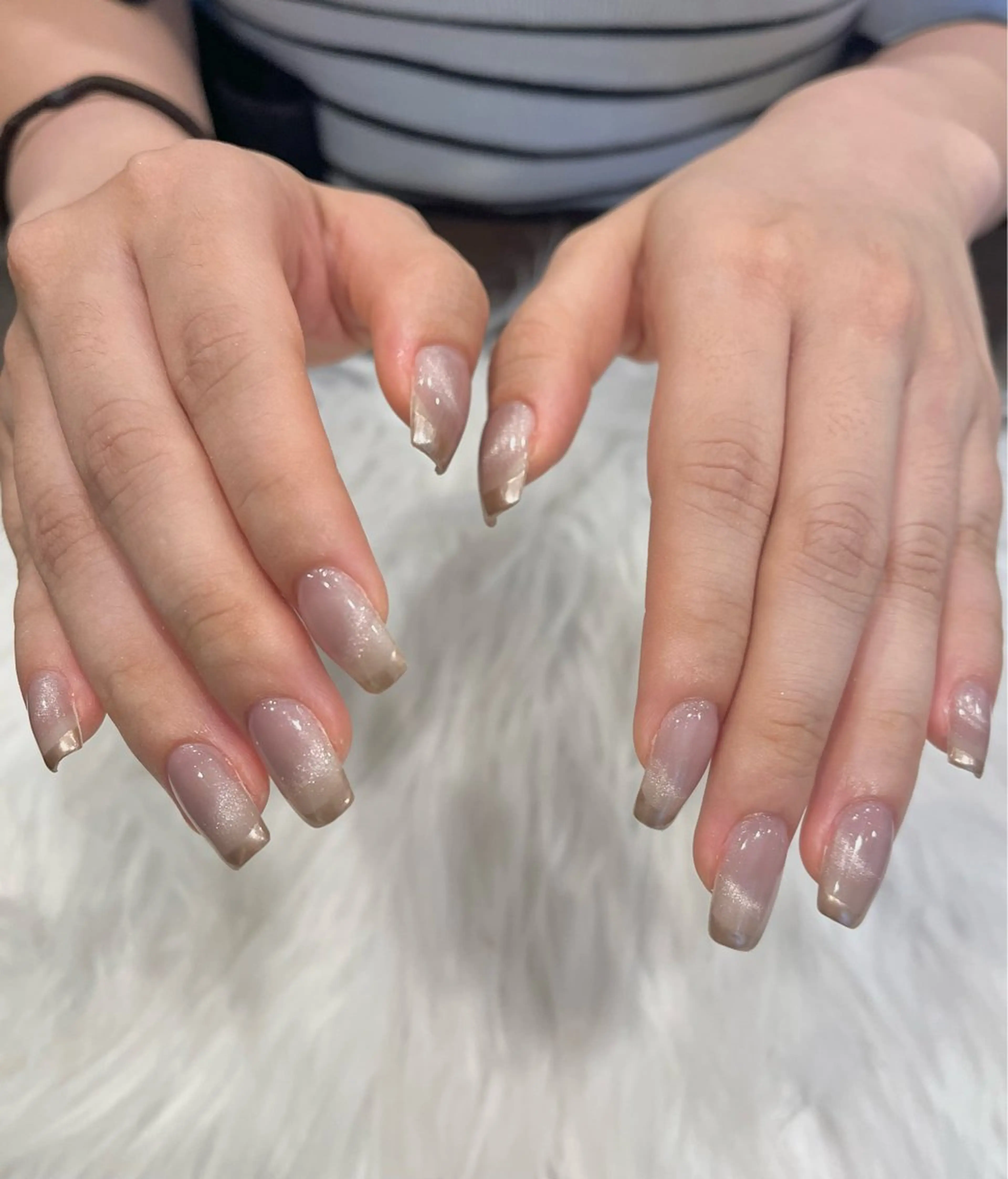 ネイル フレンチネイル マグネットネイル マグネットフレンチ ミラーネイル ハンドネイル Nobady_ Kotonoのネイルデザイン