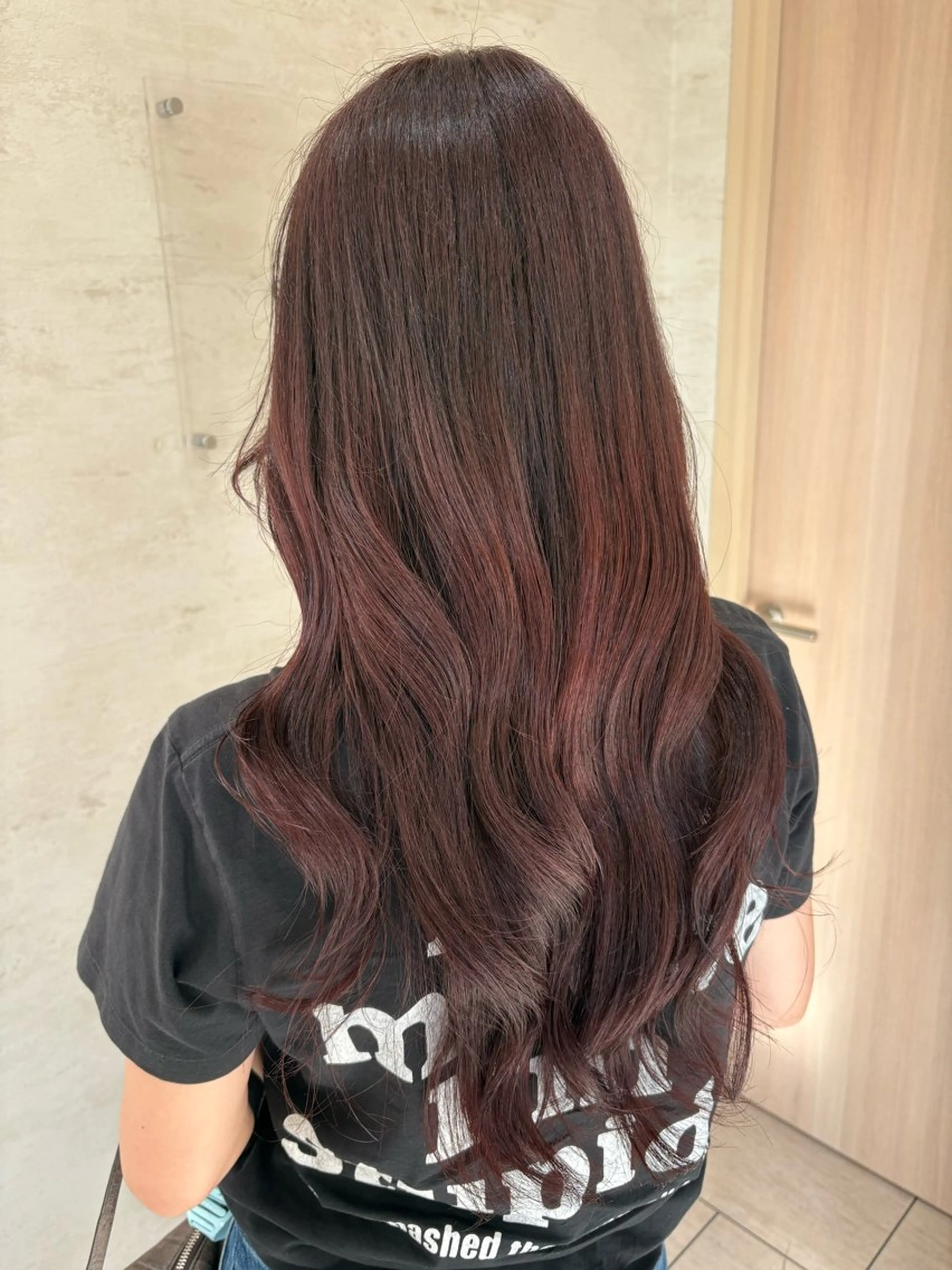 ロング ヘアカラー 倉科夏奈 ハイトーン/エクステのヘアスタイル