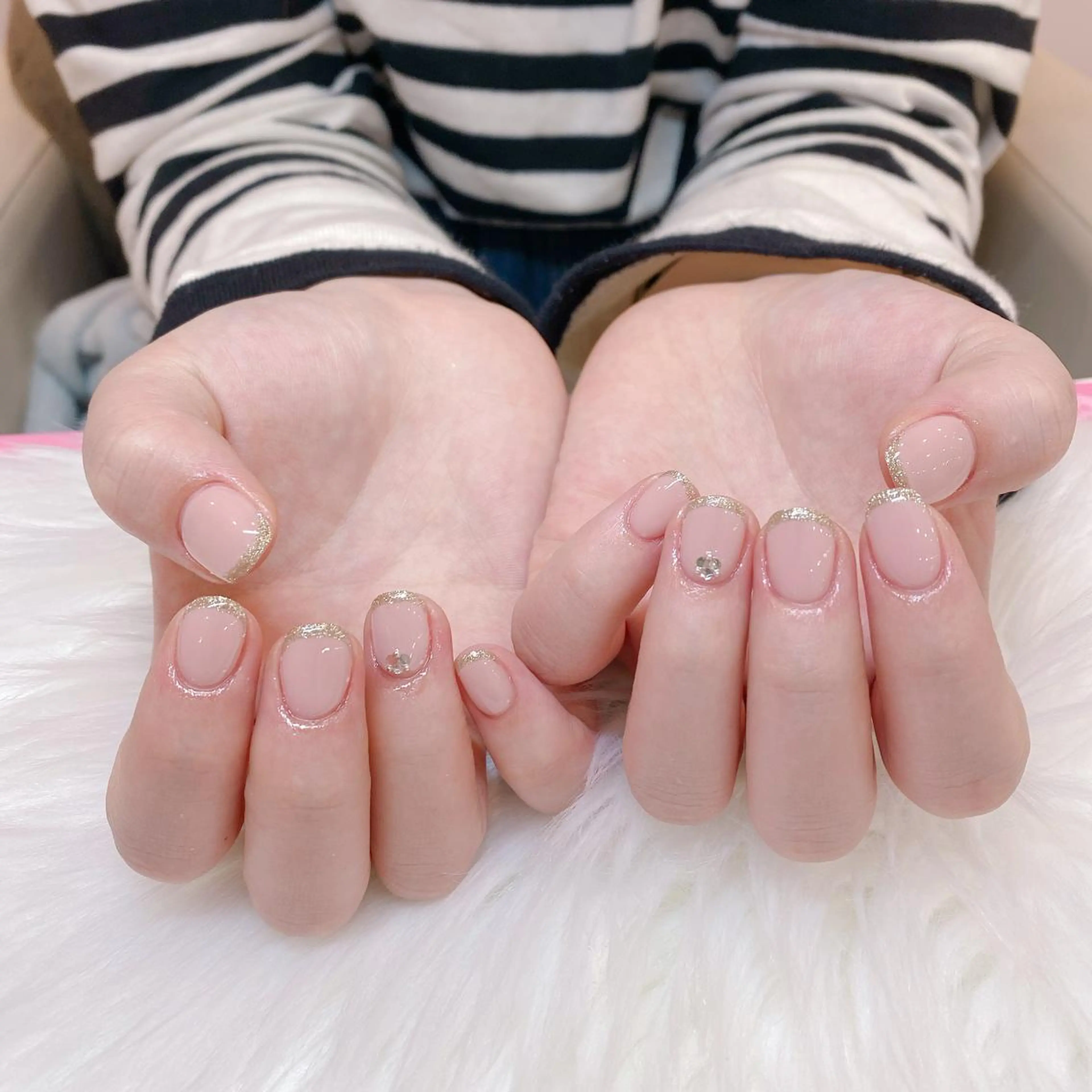 ネイル ハンドネイル Elsias 詩織のマツエク・マツパデザイン