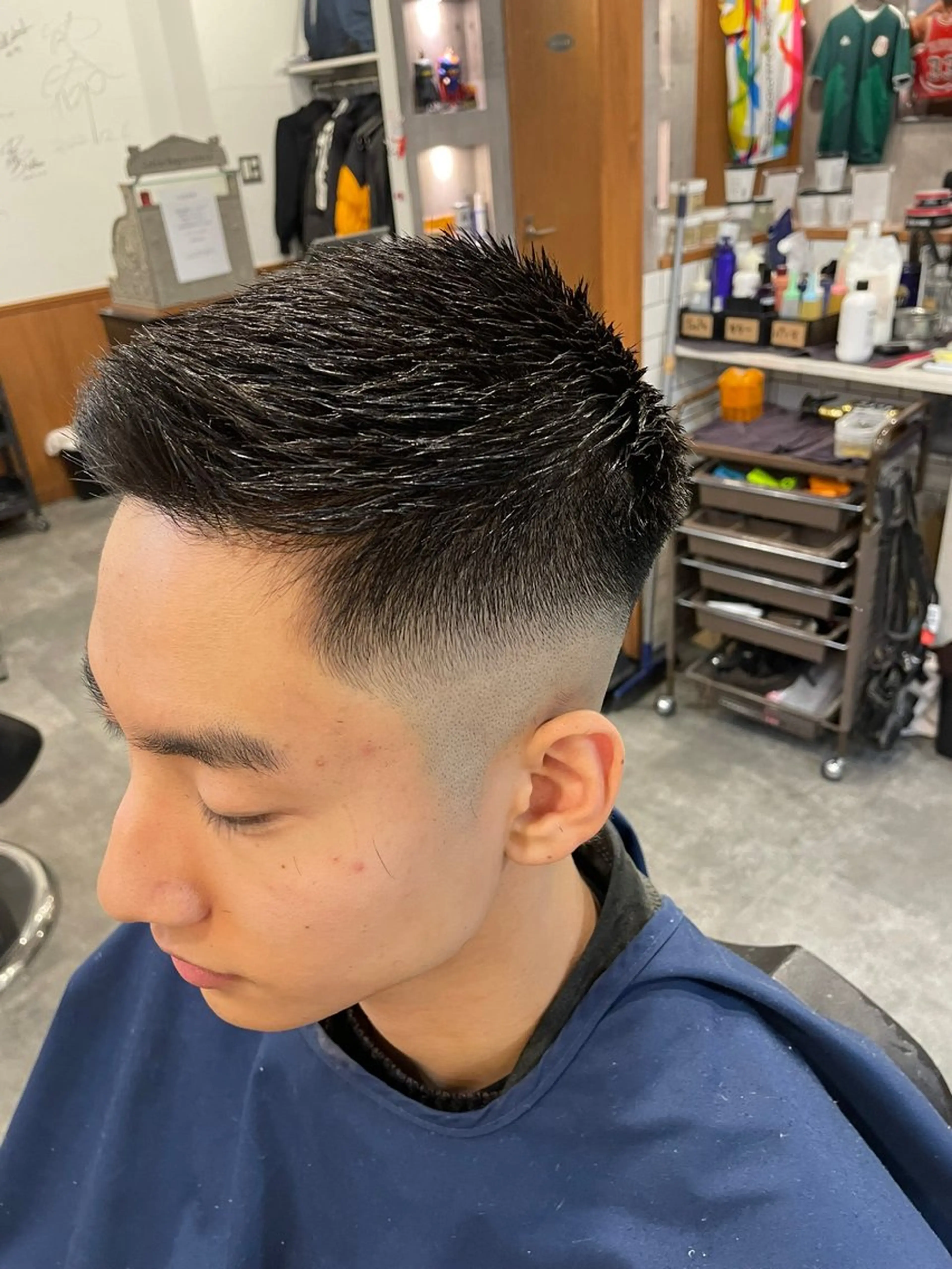 ショート メンズ フェードカット スキンフェード BLAZEMAN所属・石毛 李奈のヘアスタイル