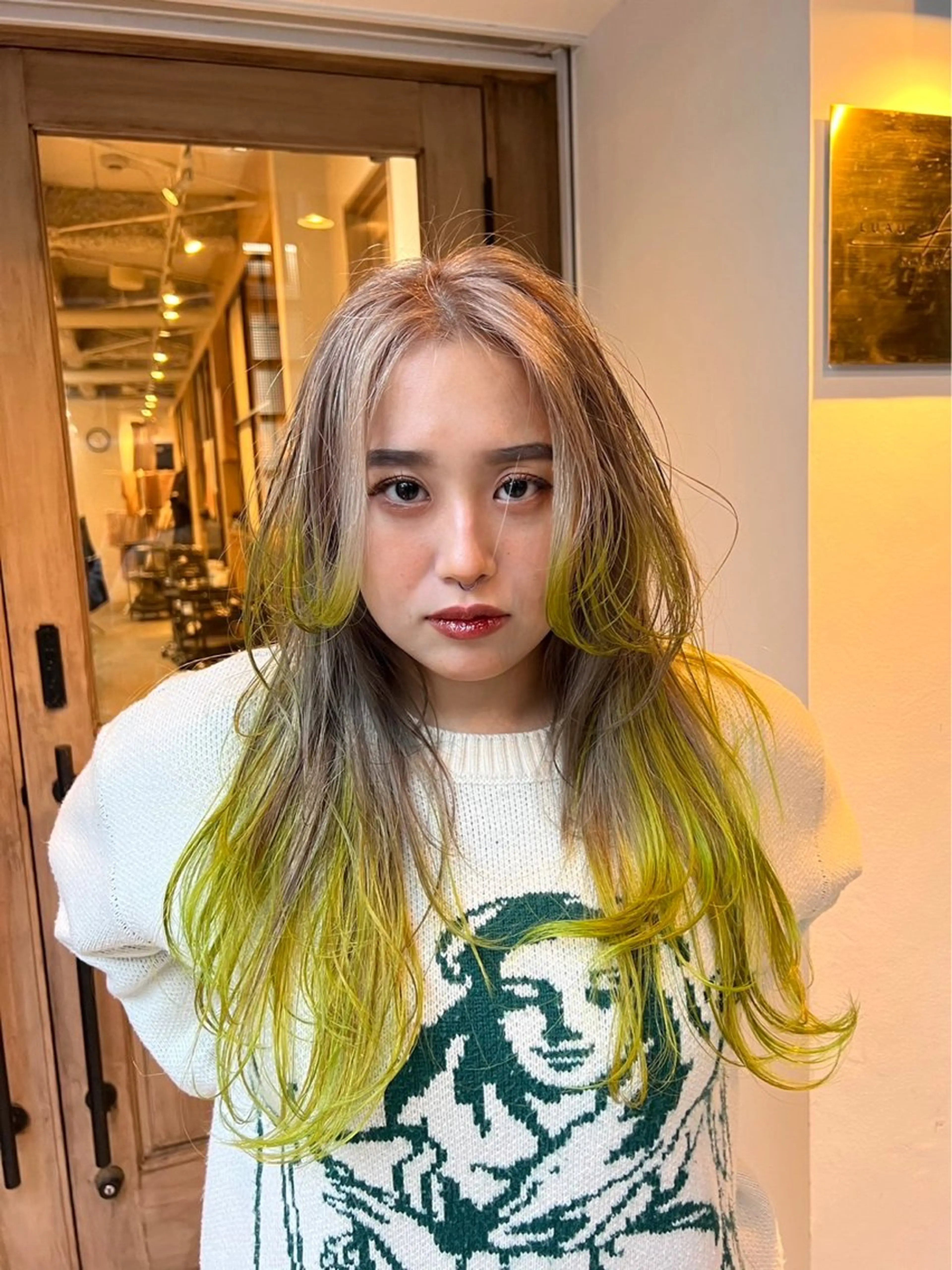 ロング カラー ブリーチ 内村 太陽のヘアスタイル