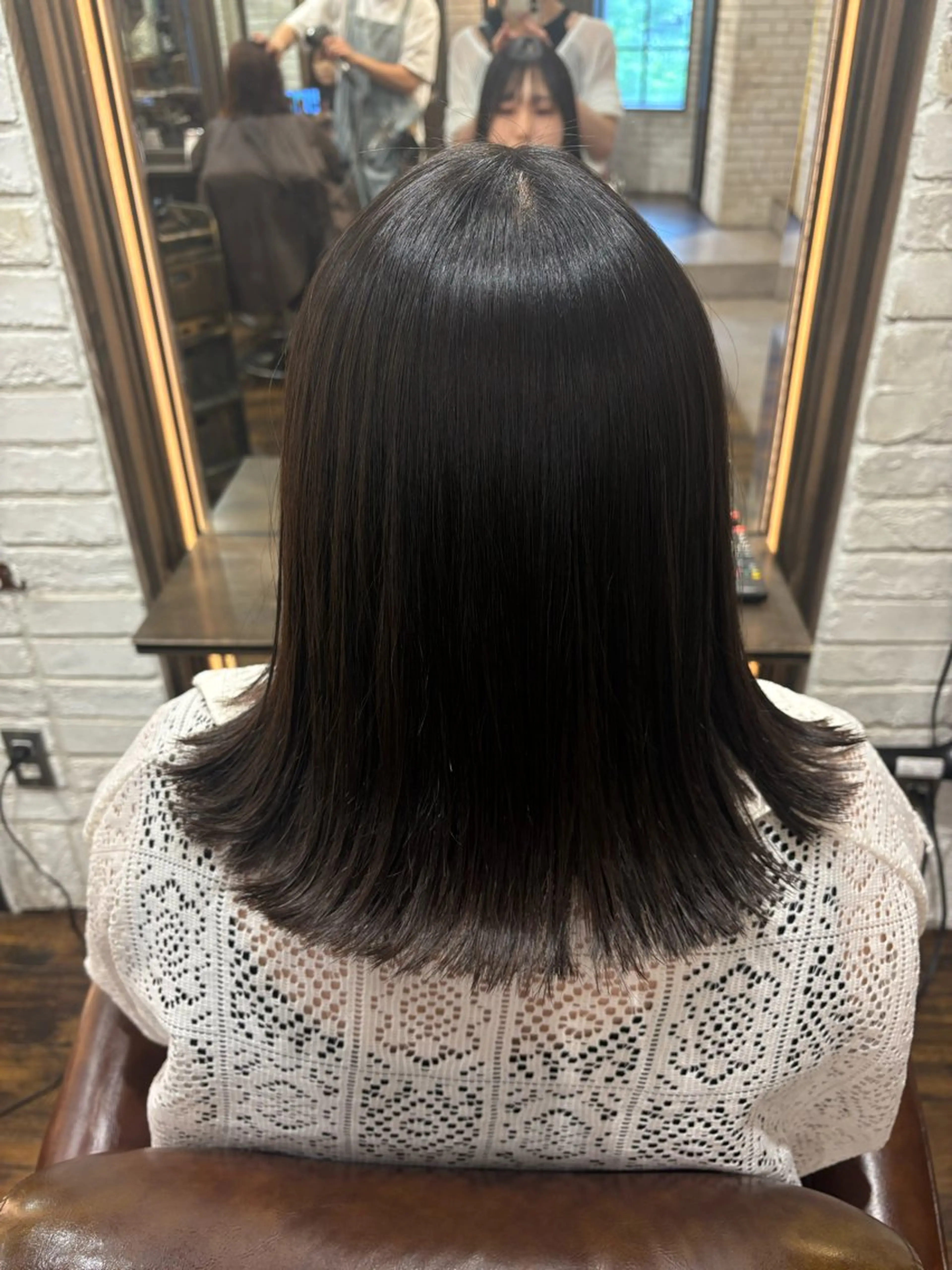 ミディアム 縮毛矯正 noa 似合わせ︰ 透明感︰韓国風のヘアスタイル