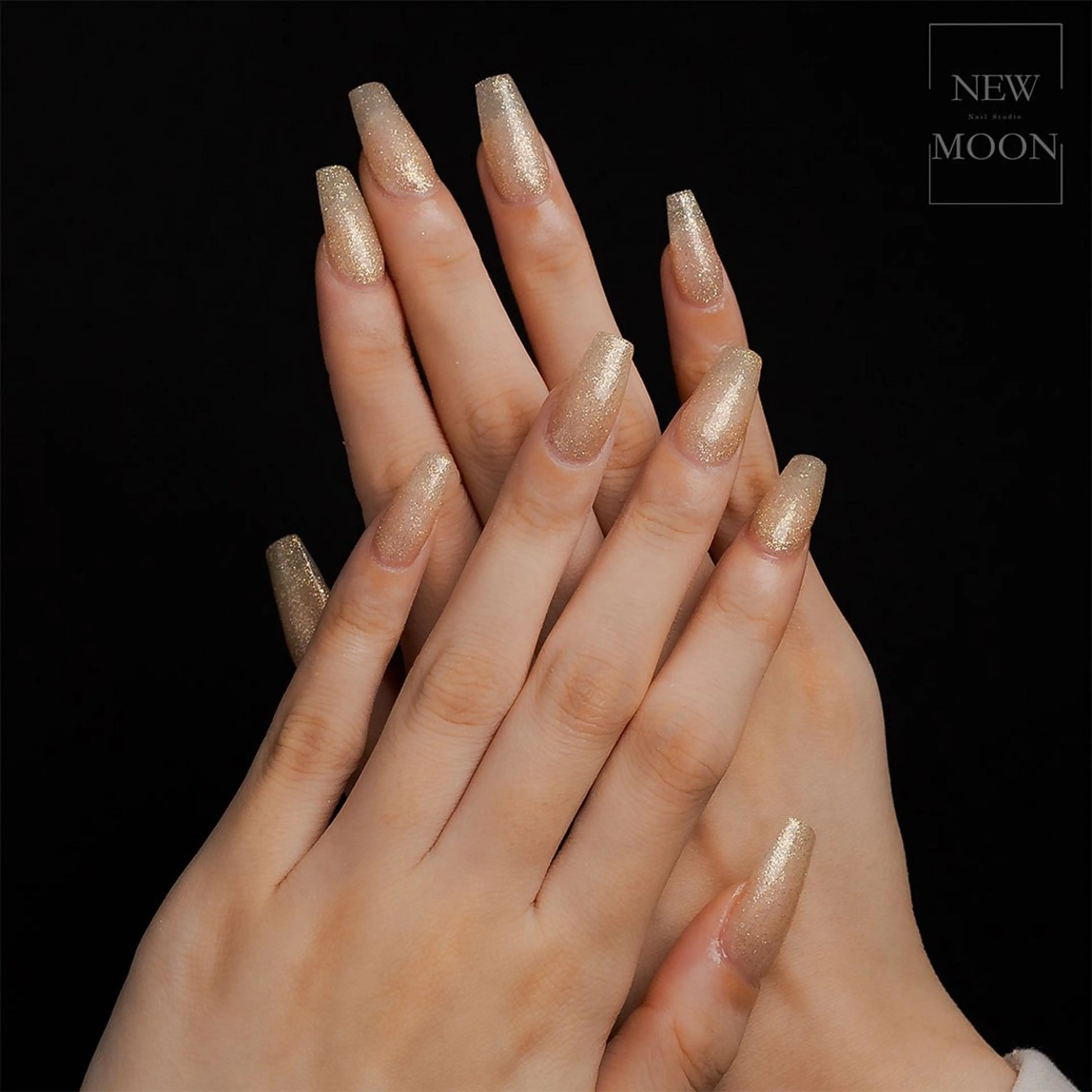 【アクリルスカルプ】ワンカラーフラッシュの写真