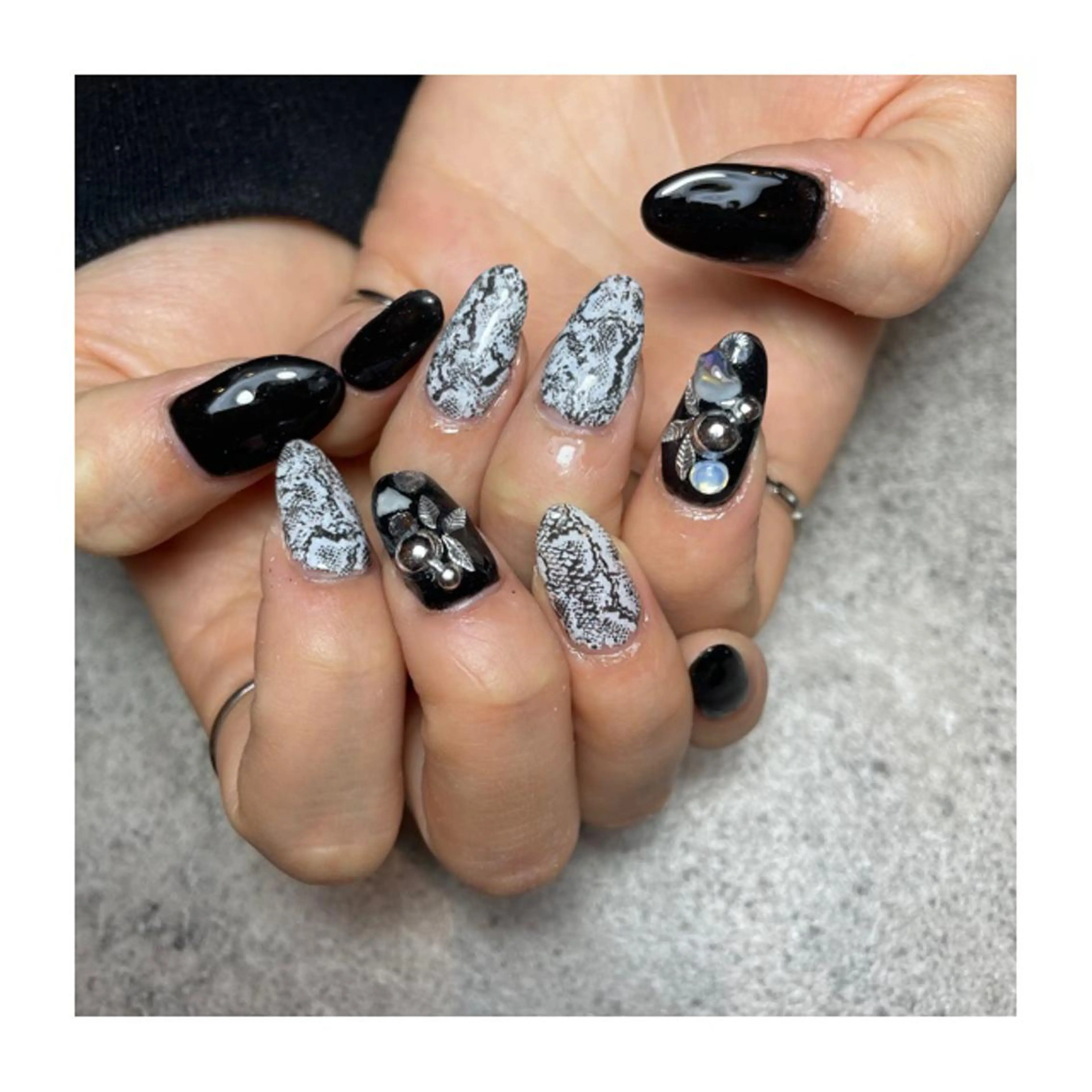 ネイル 駒月 明日香の眉毛・アイブロウイメージ