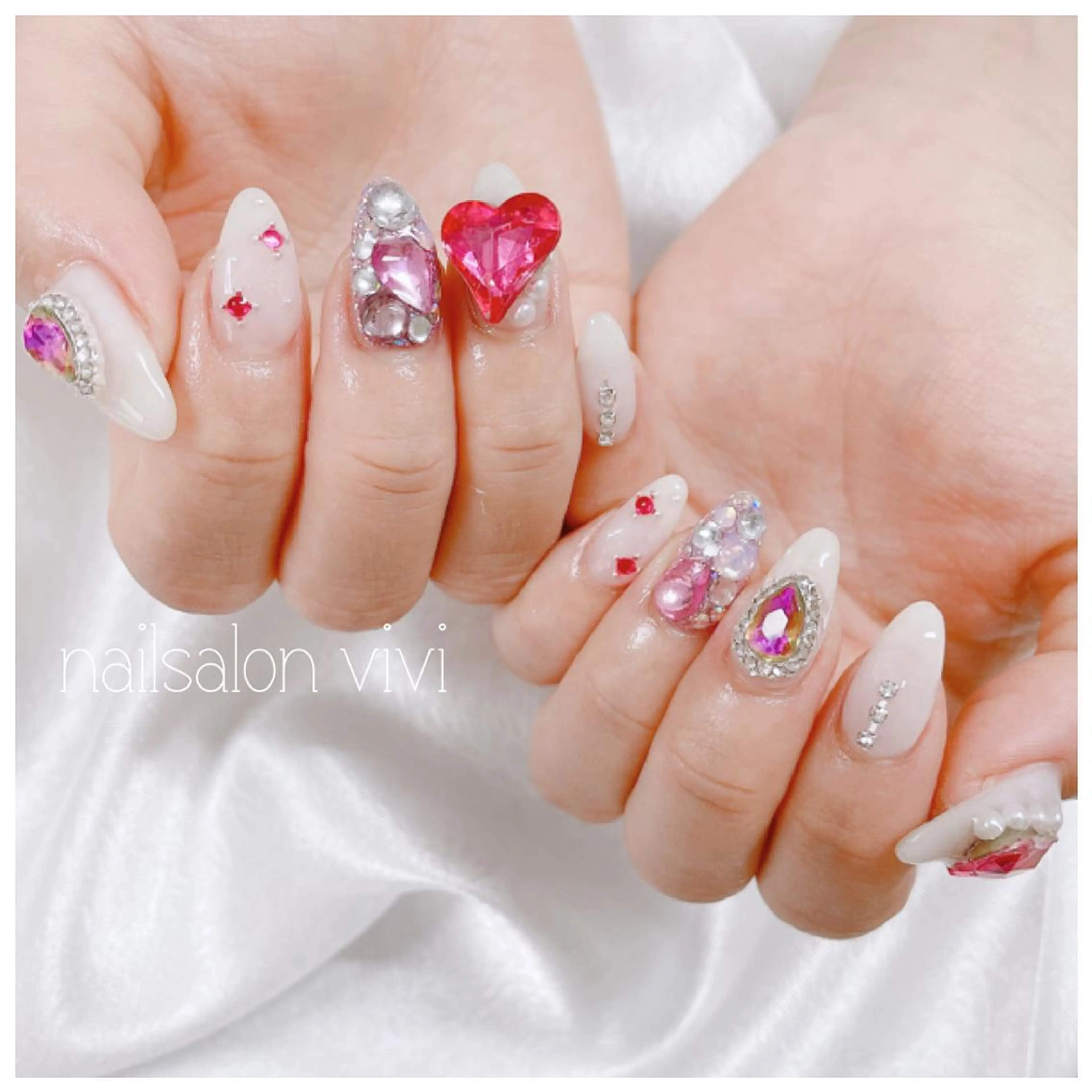 ネイル ＶＩＶＩ nailsalonのネイルデザイン