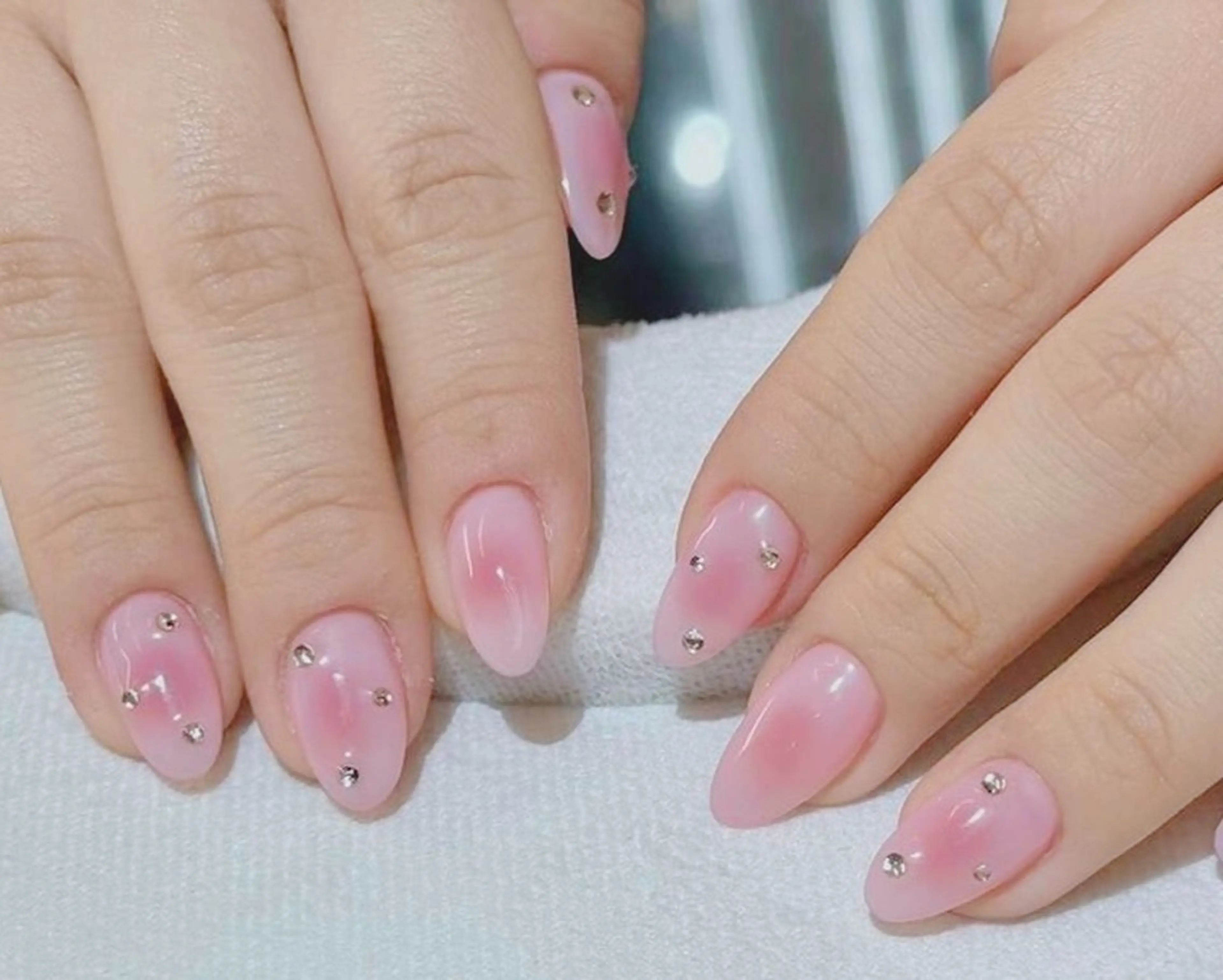 ネイル チークネイル オトク ネイルのネイルデザイン