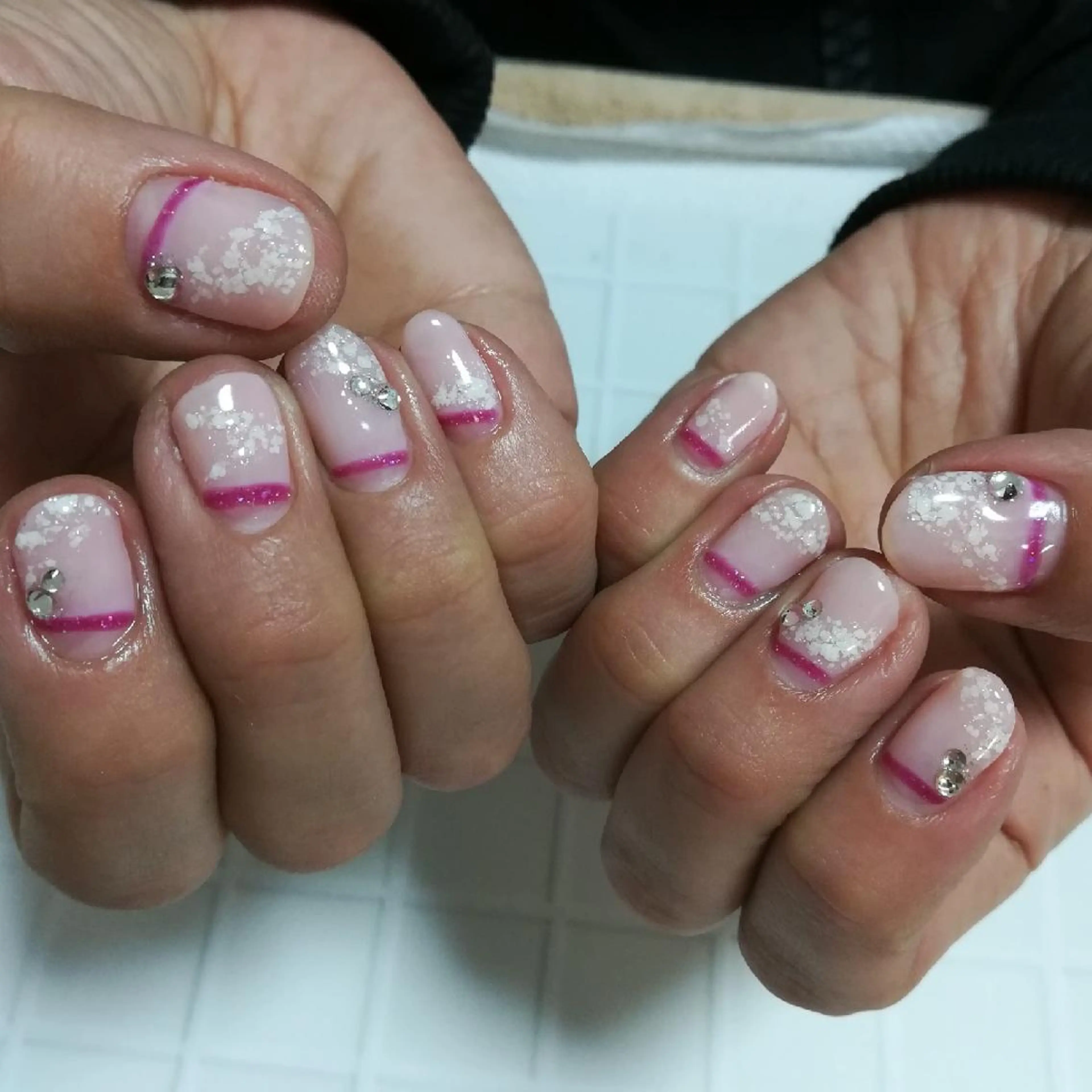 ネイル フレンチネイル ハンドネイル reve あやののネイルデザイン