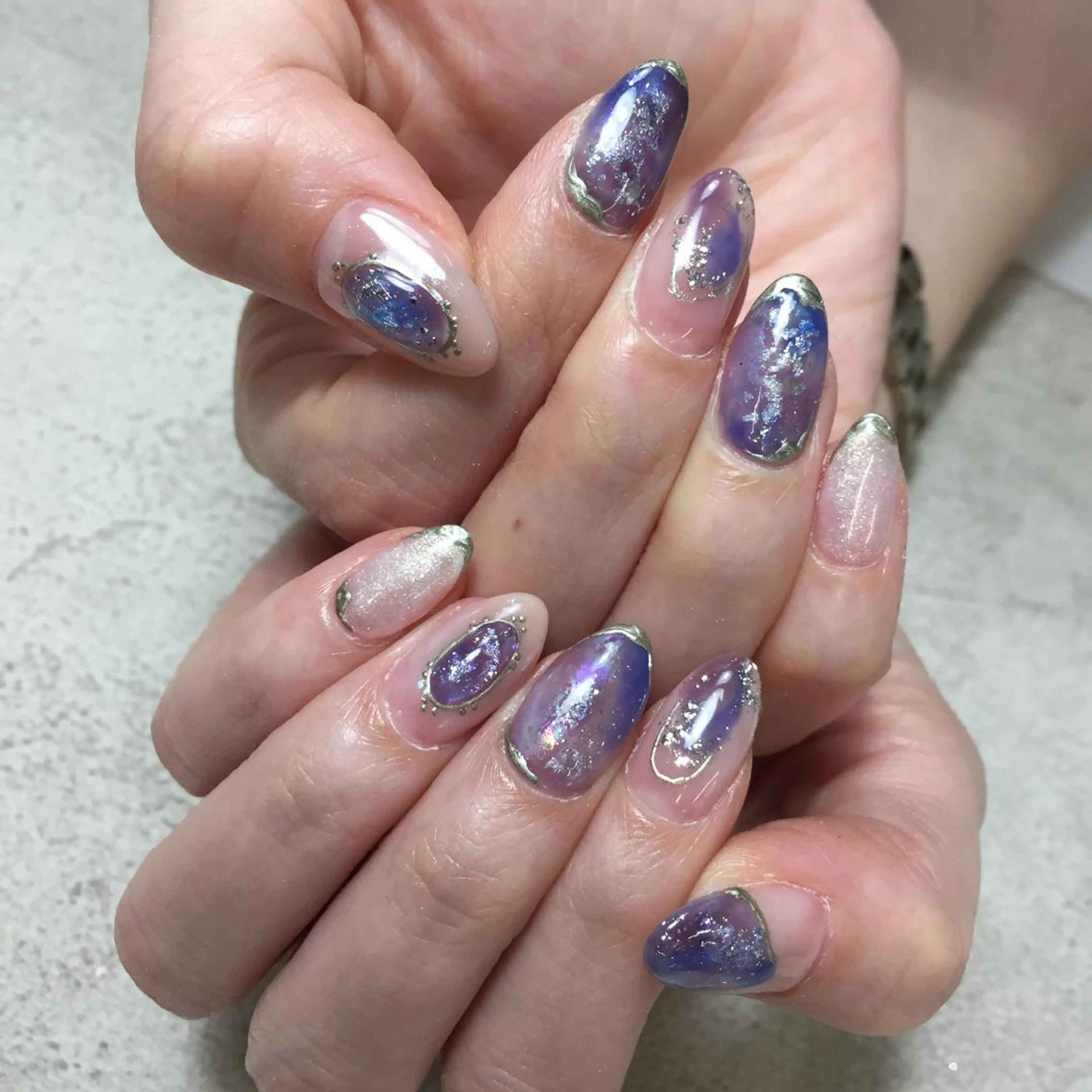 ネイル ニュアンスネイル MAXKELLY freeve渋谷店所属・MAXKELLY HARUのネイルデザイン