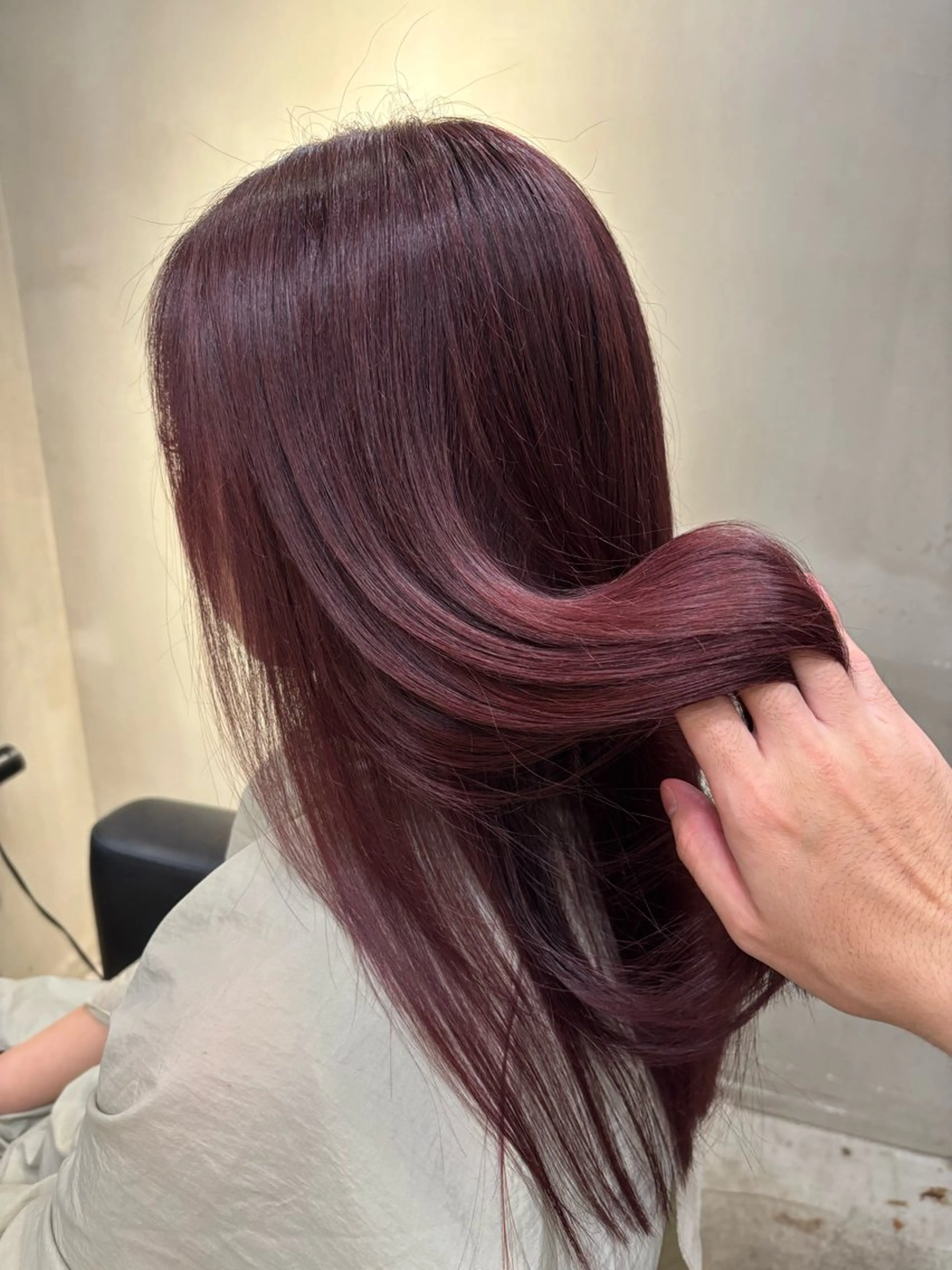 セミロング カラー レッドカラー ヘアカラー VOYAGE所属・中園 康のヘアスタイル