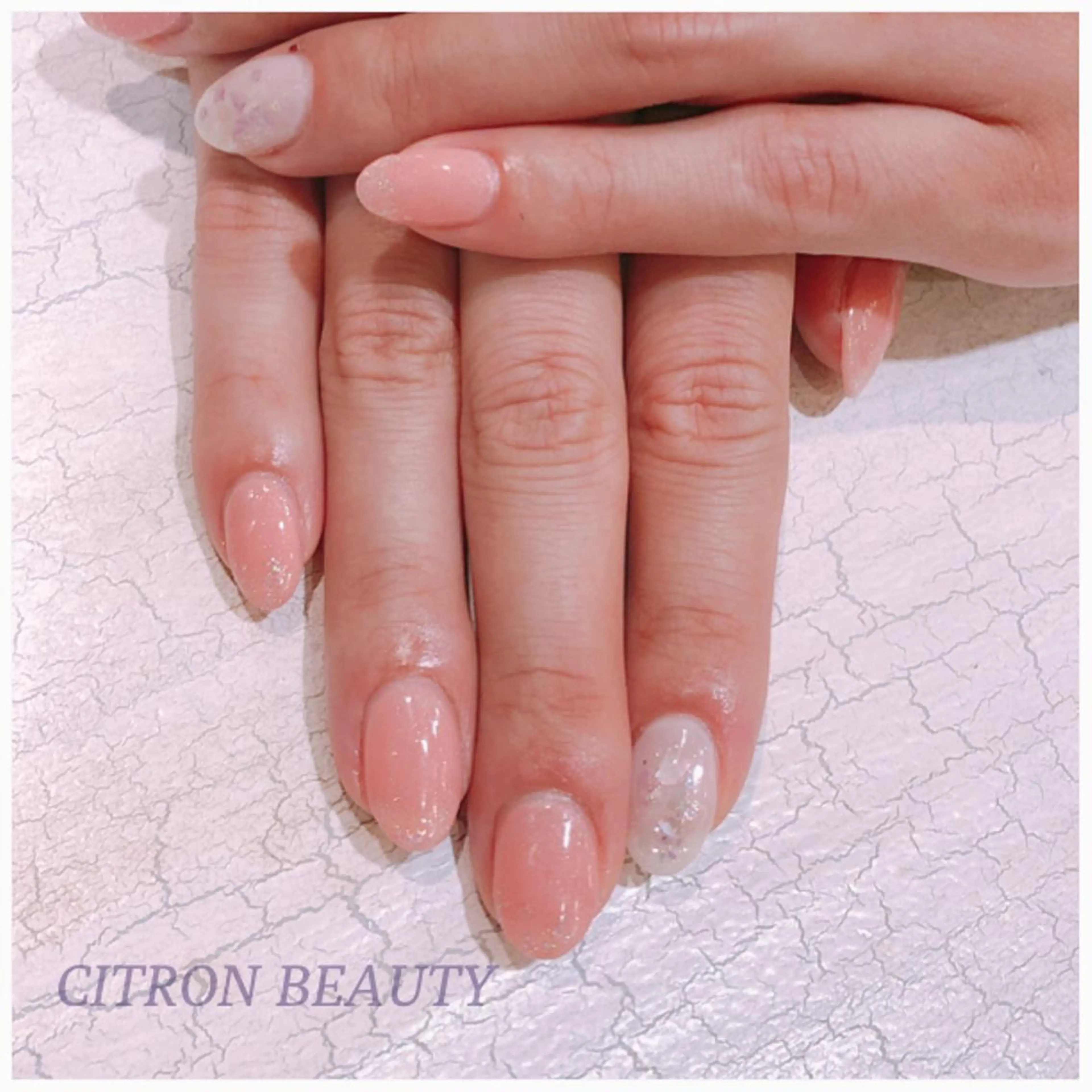 ネイル ラメ(グリッター) ブライダルネイル CITRON NAIL💅練習生のネイルデザイン