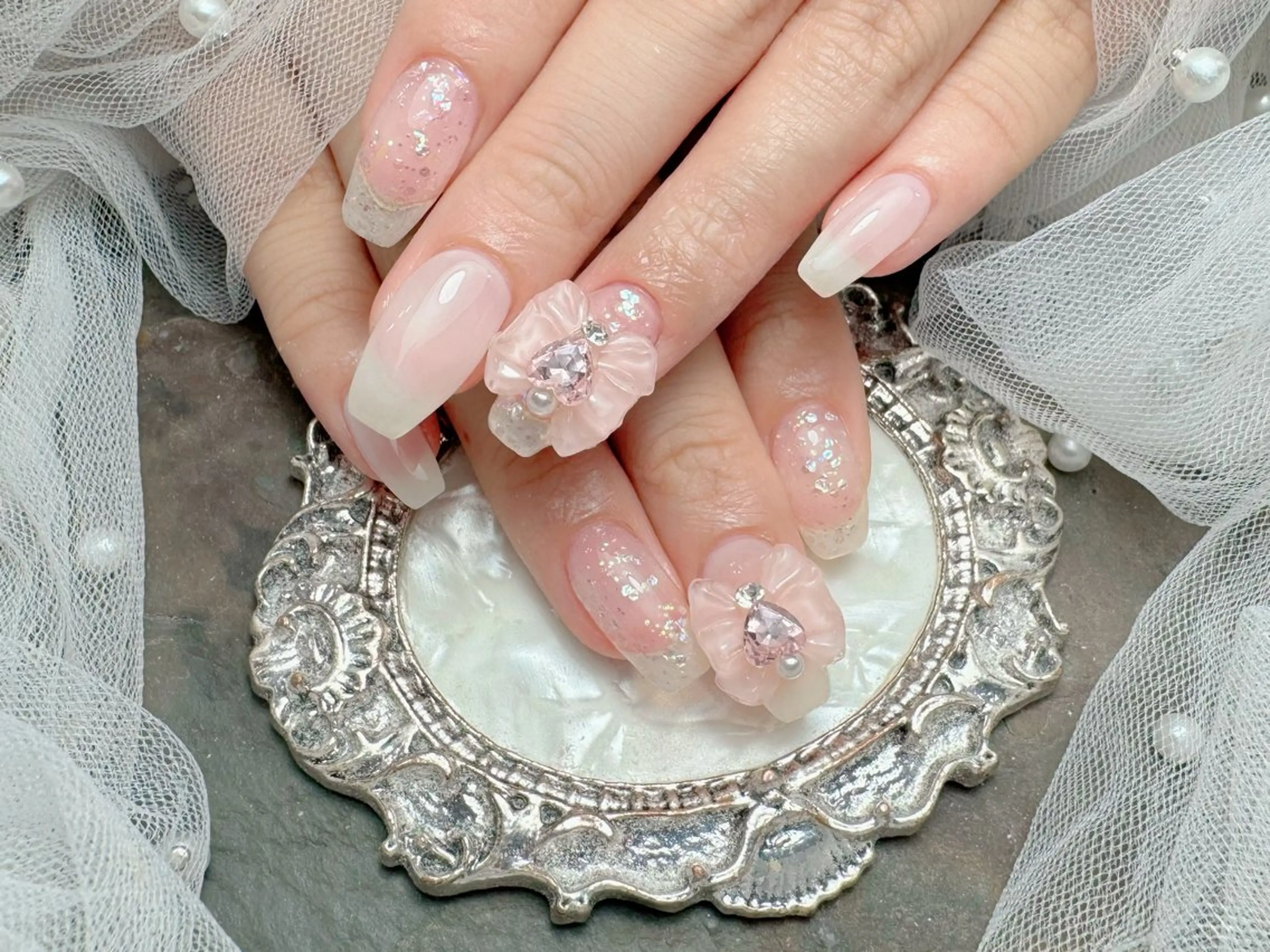 ネイル ハンドネイル マジックミラー所属・マジック ミラーのネイルデザイン