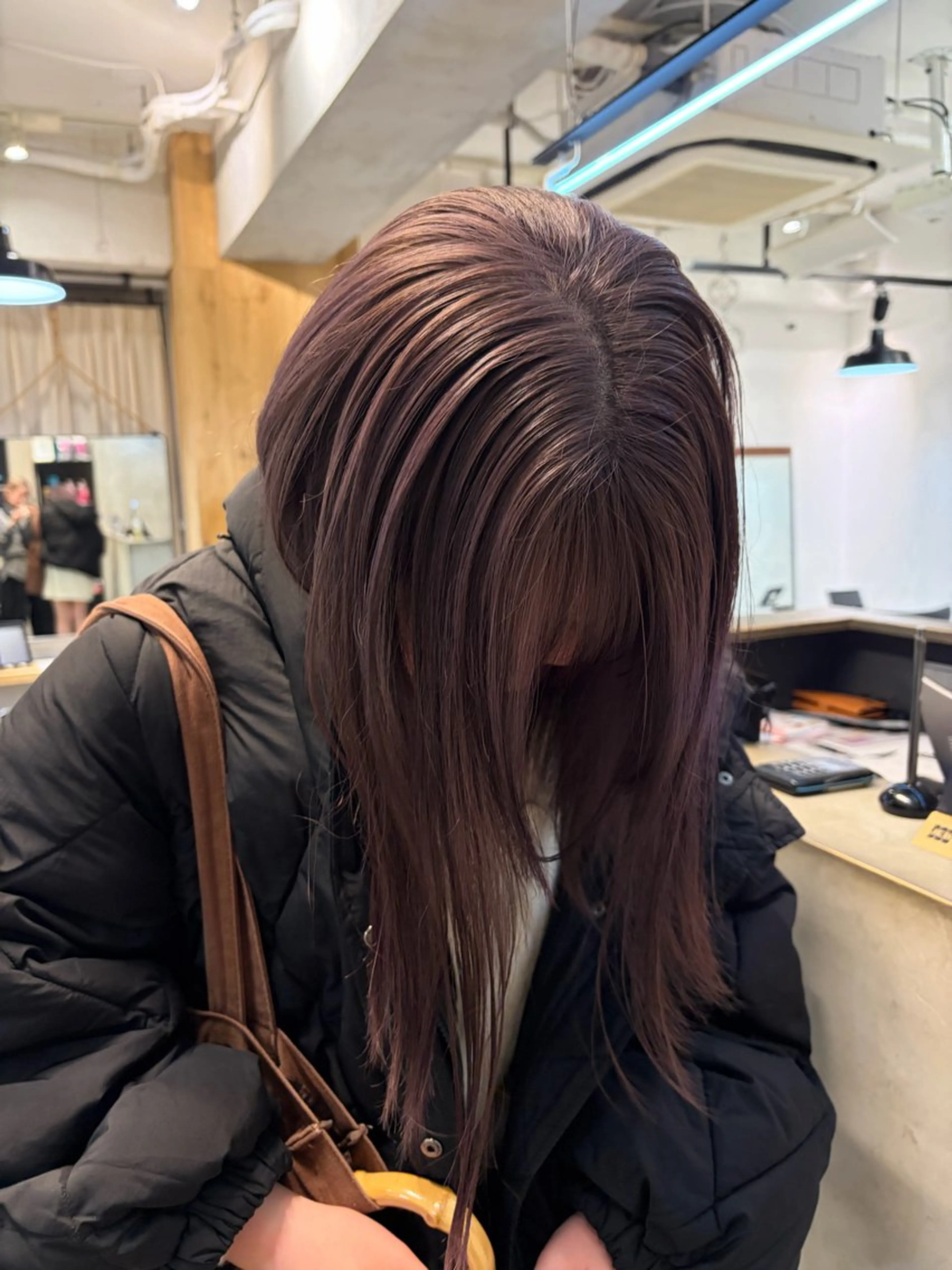 ミディアム カラー ミルクティー× グレージュMOMOのヘアスタイル