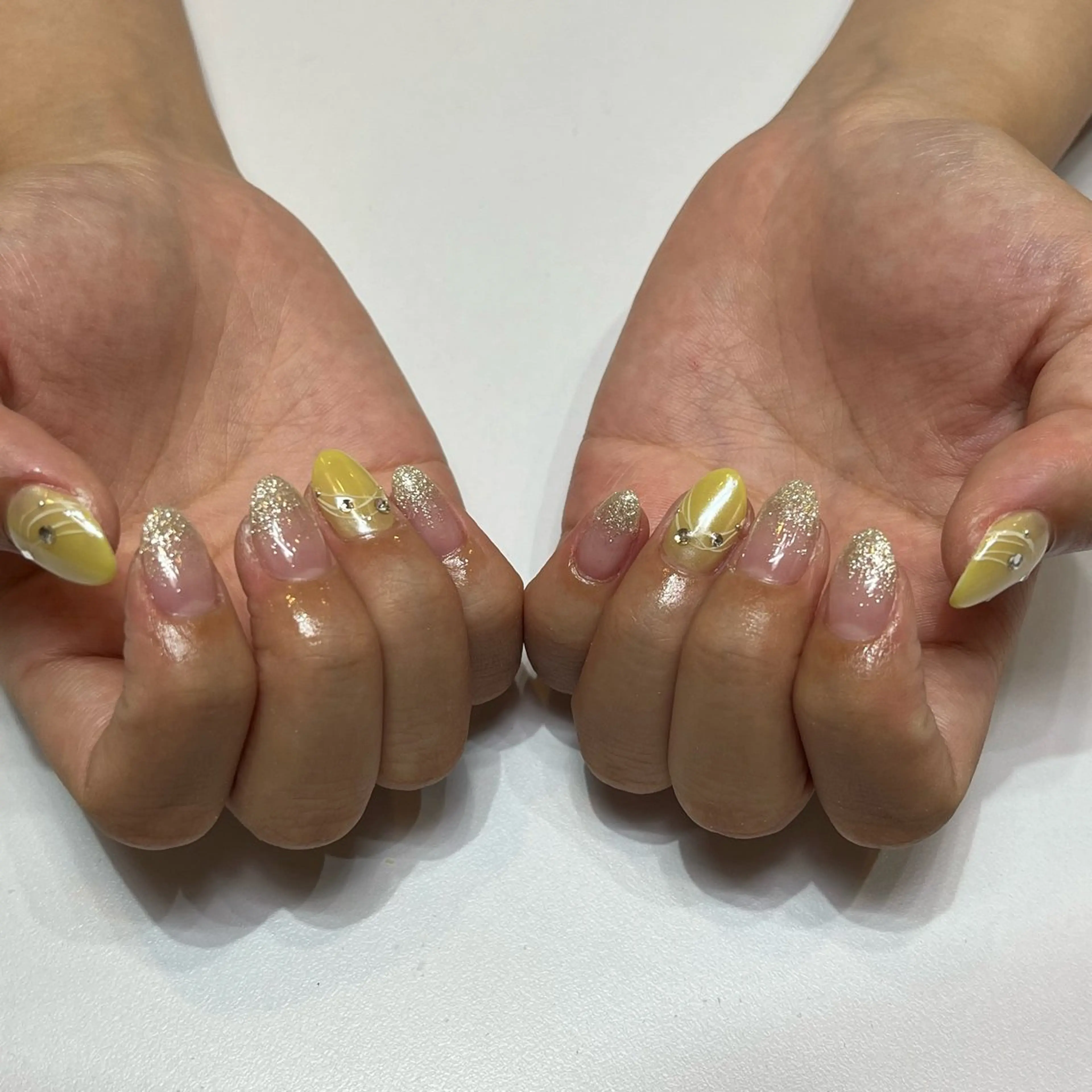 ネイル RALUA名駅前店 山崎のネイルデザイン