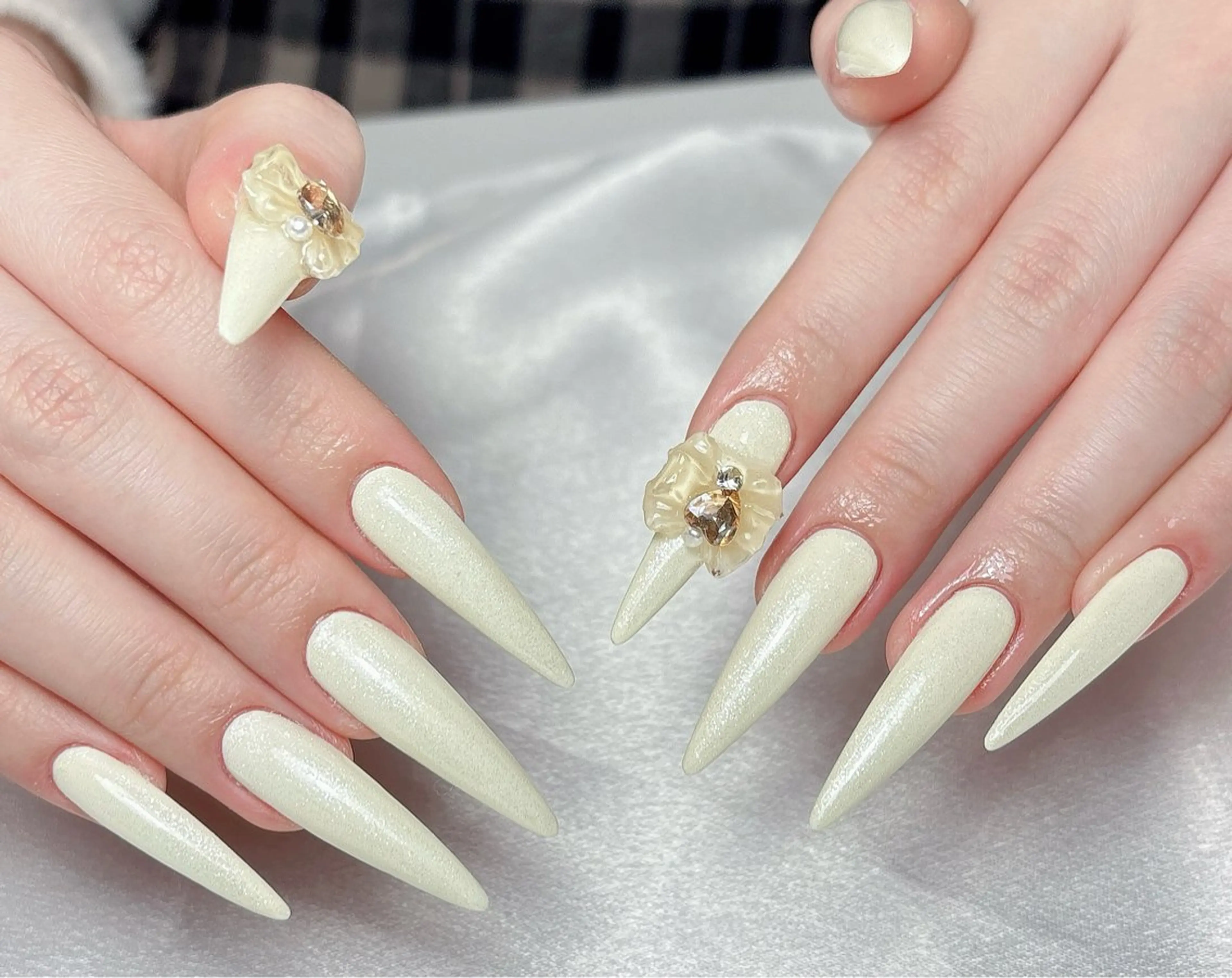 ネイル ハンドネイル Aura Nail 長さだし/パラジェルのネイルデザイン