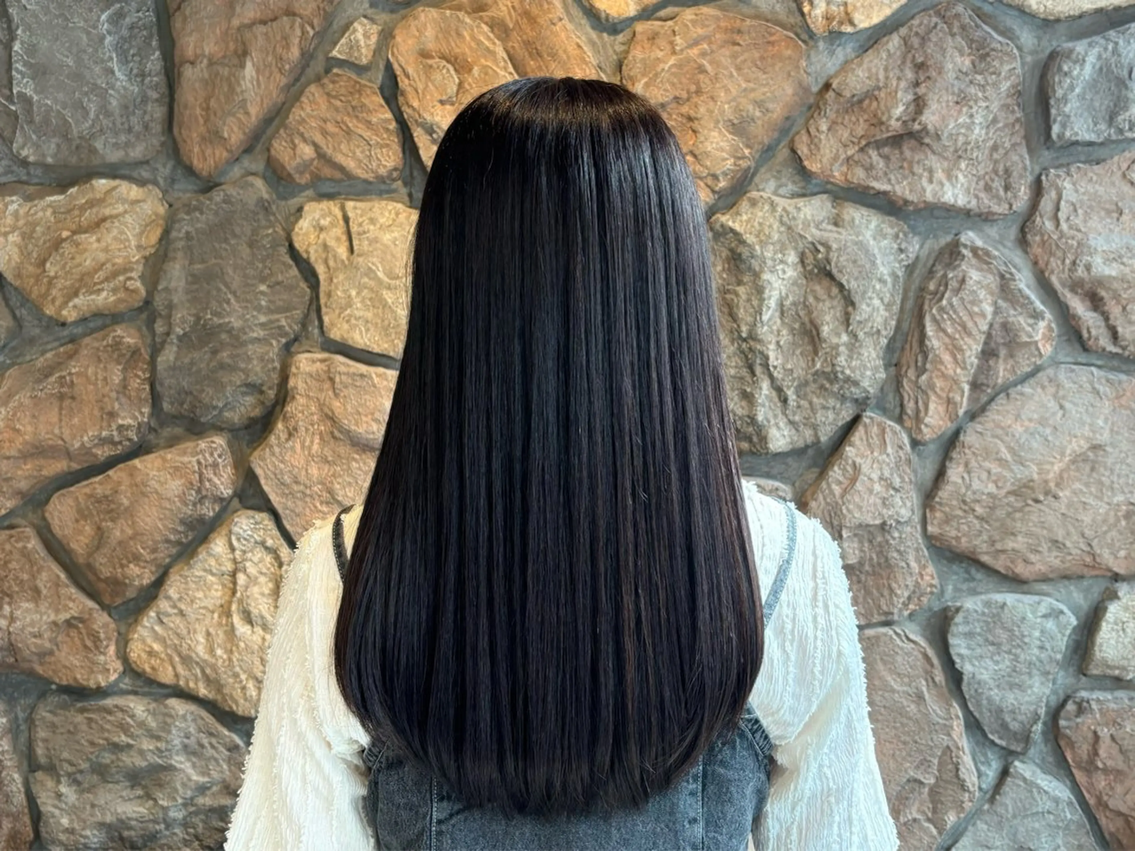 ロング カット トリートメント 小玉 唯依のヘアスタイル