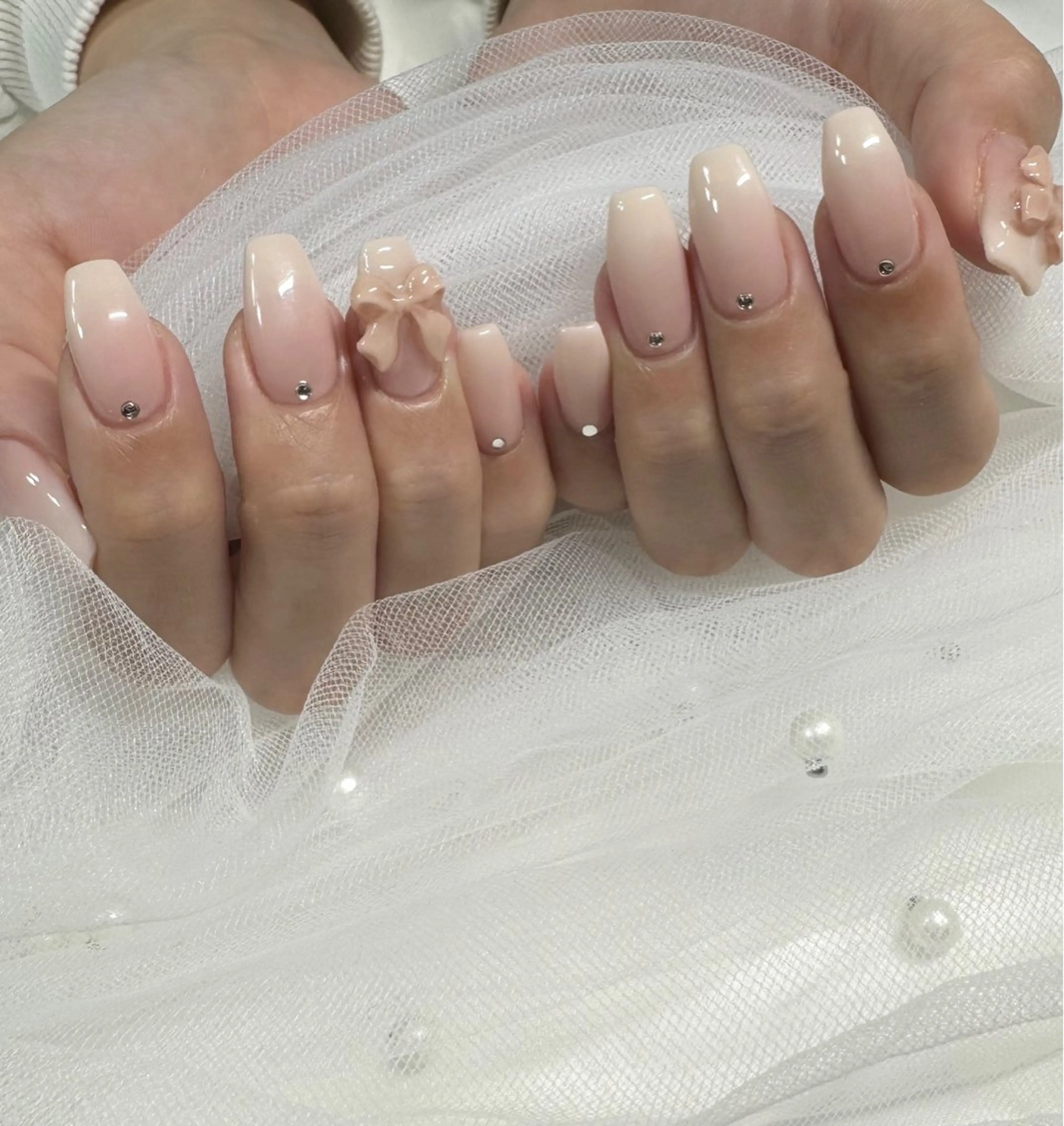 ネイル リボン 東 千夏のネイルデザイン