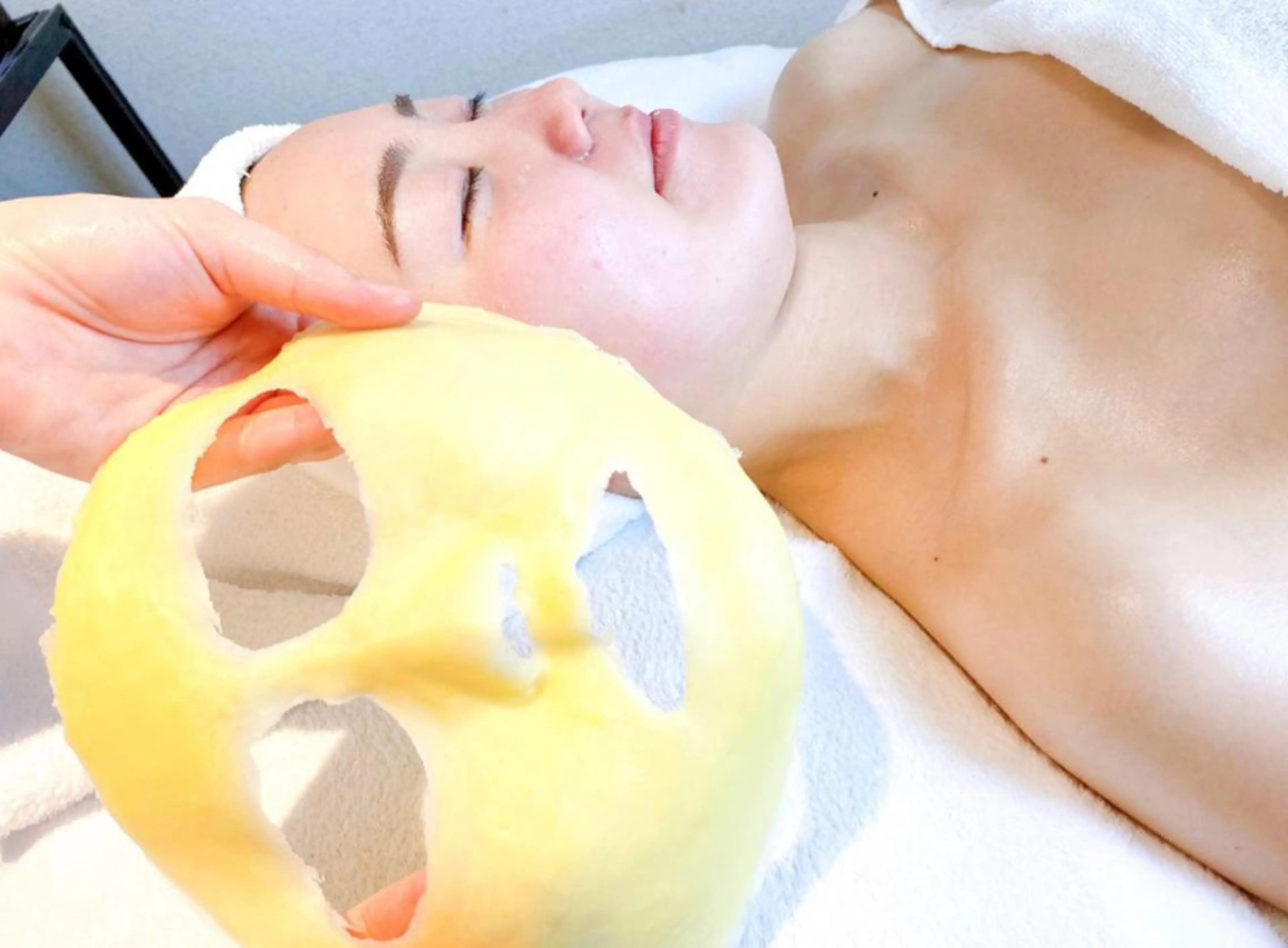 【19日まで限定】肌質改善コース✨ニキビ,ニキビ痕撃退!ミネラルイオンピーリング&温熱イオンロウパック&頭マッサージの写真