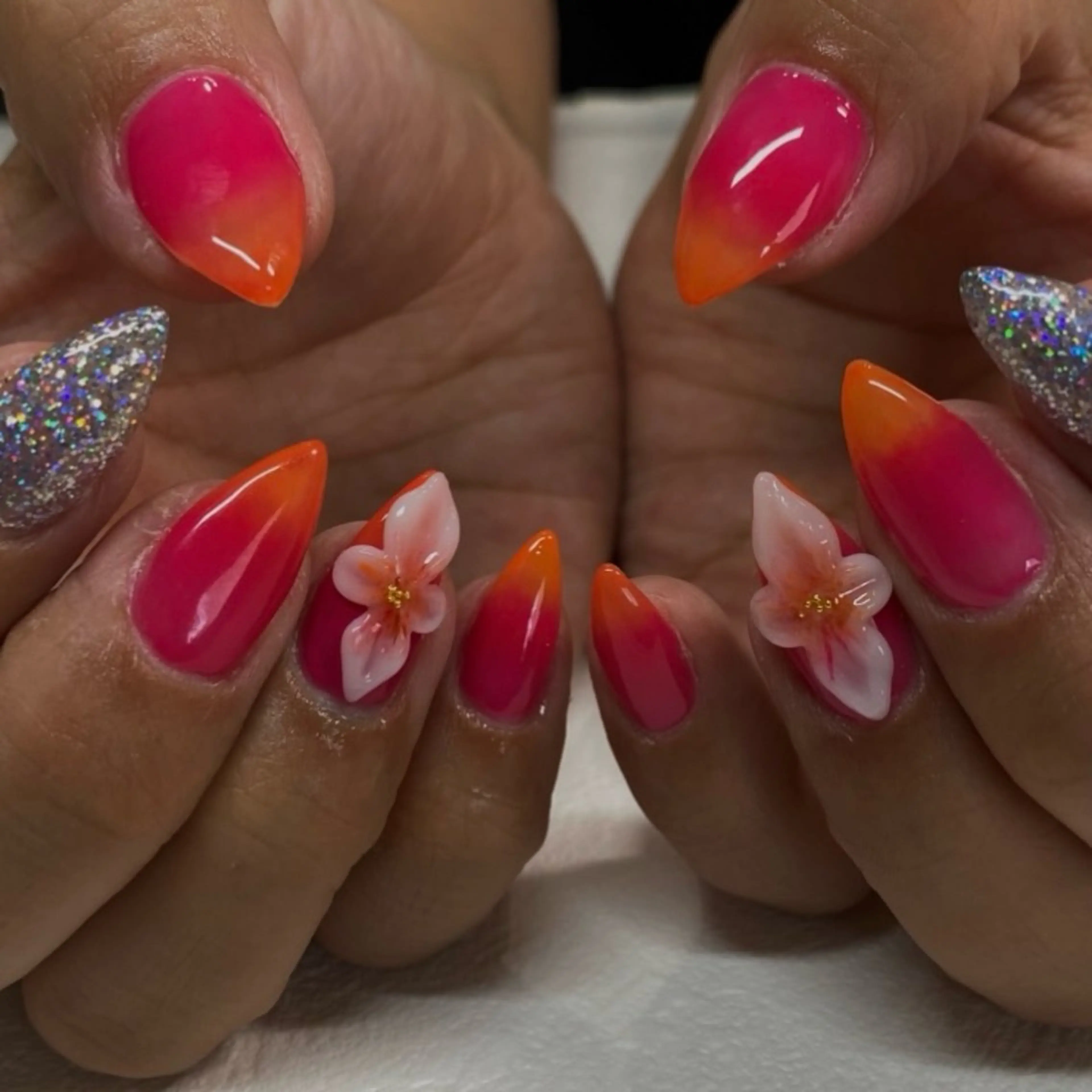 ネイル ハンドネイル デコパーツが得意♪ ネイル/眉毛/エステの眉毛・アイブロウイメージ