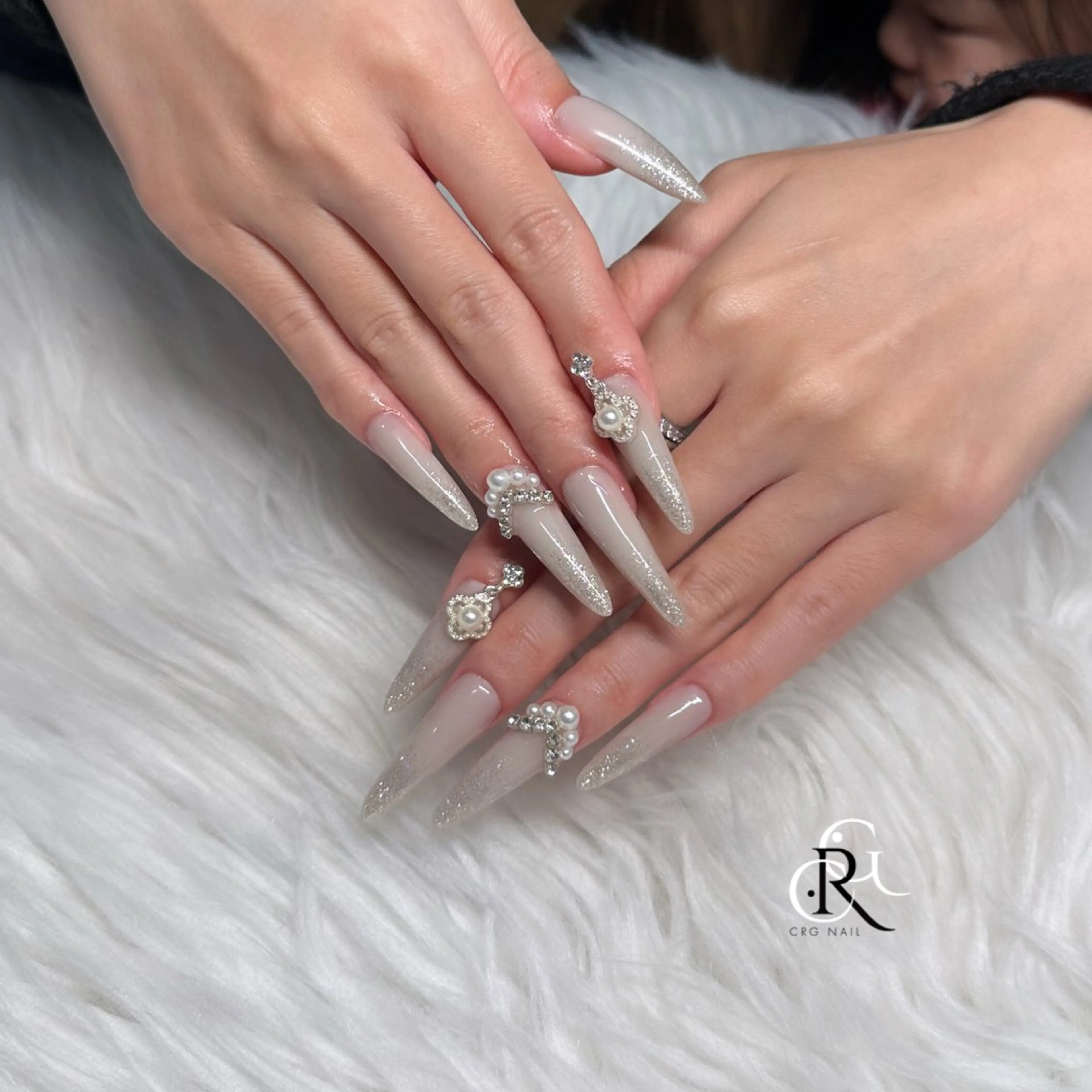 ネイル ハンドネイル 美フォルム✨ CRG　RURIのネイルデザイン