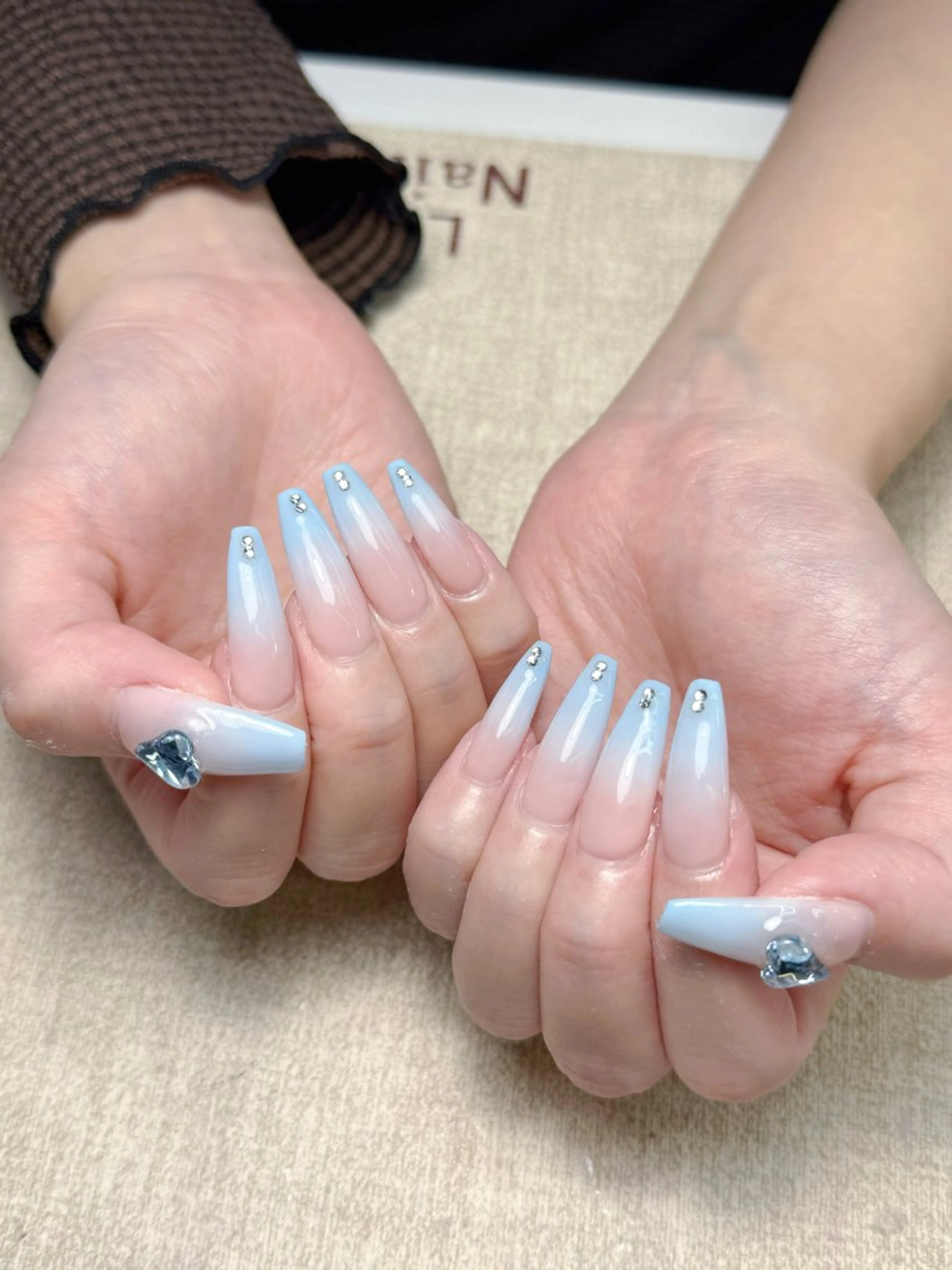 ネイル ハンドネイル ハンドケア いちご chan novaのネイルデザイン