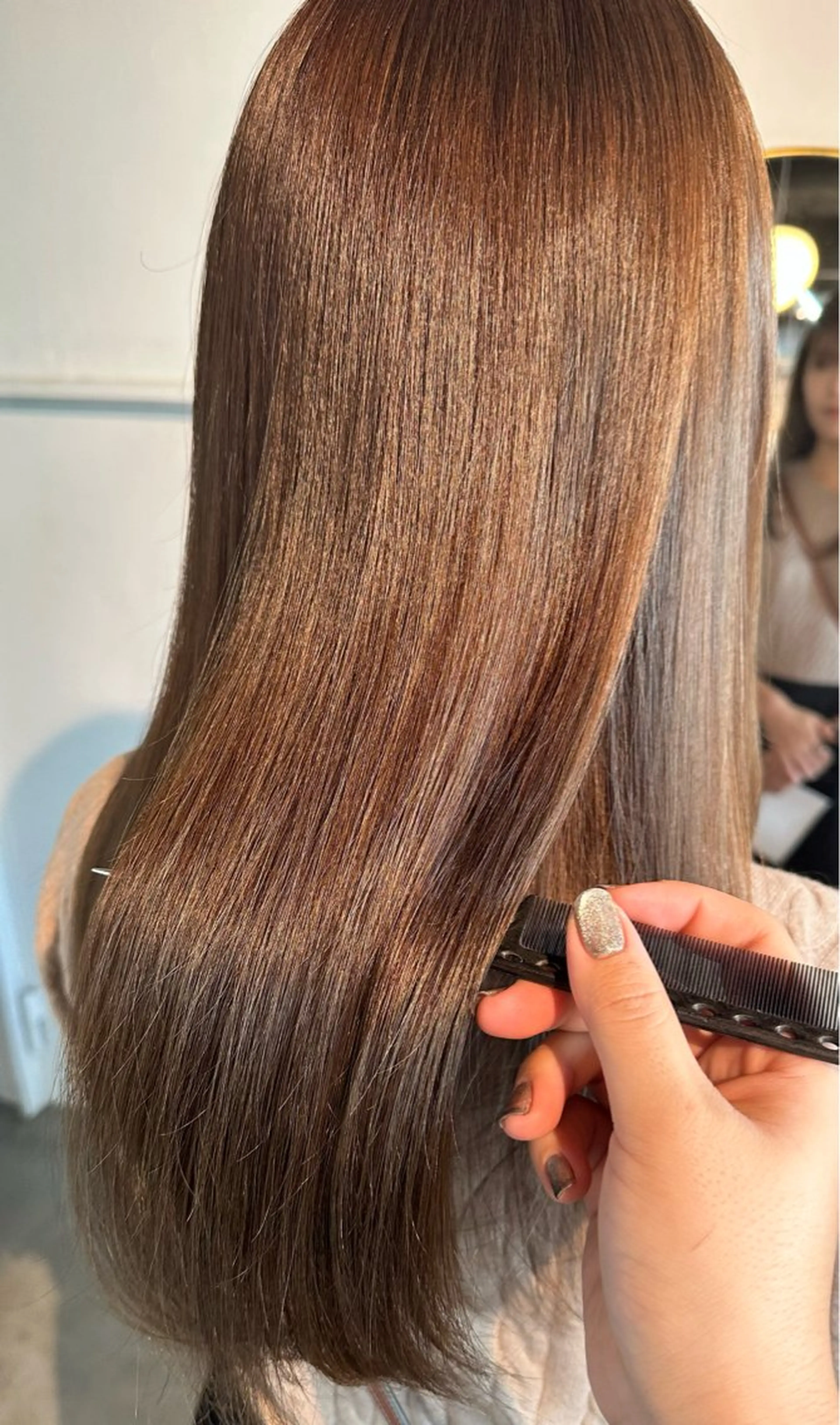 セミロング aimu/レイヤー/ カラー/髪質改善のヘアスタイル